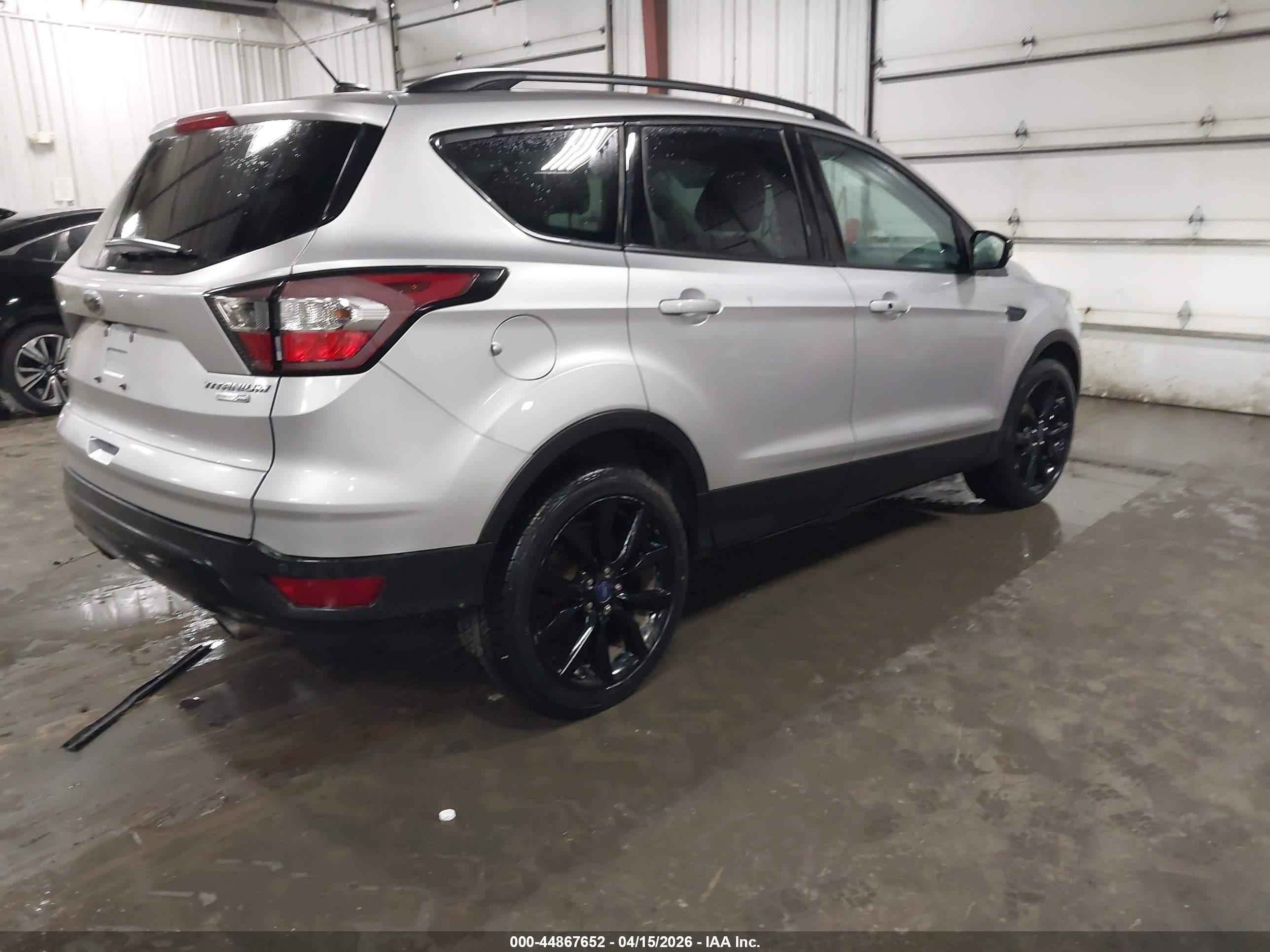 FORD ESCAPE image 4