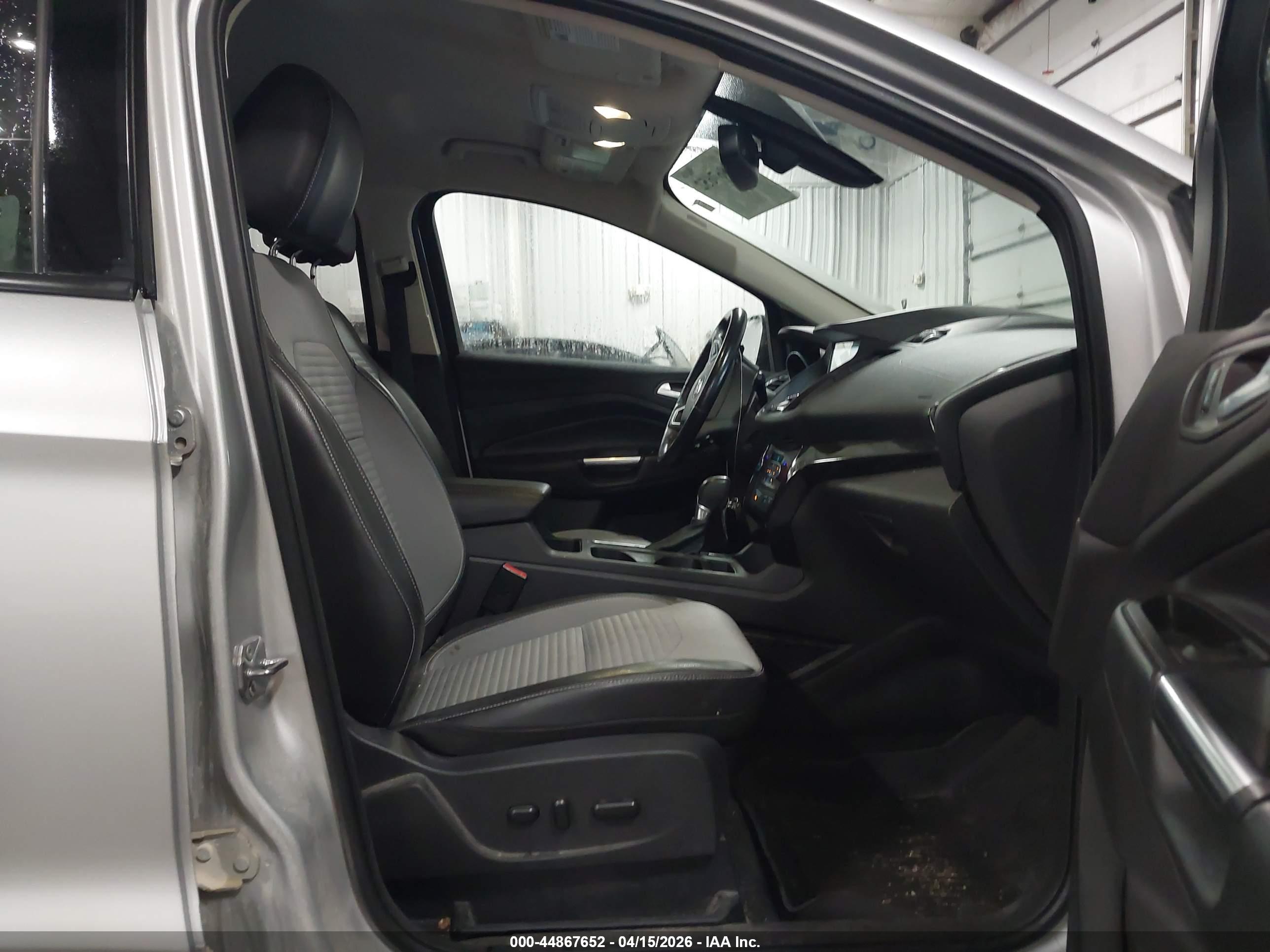 FORD ESCAPE image 5