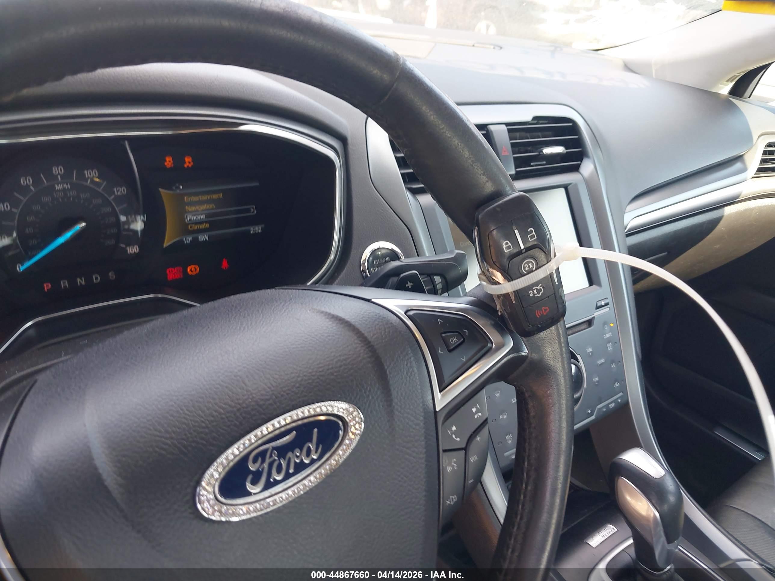 FORD FUSION image 11