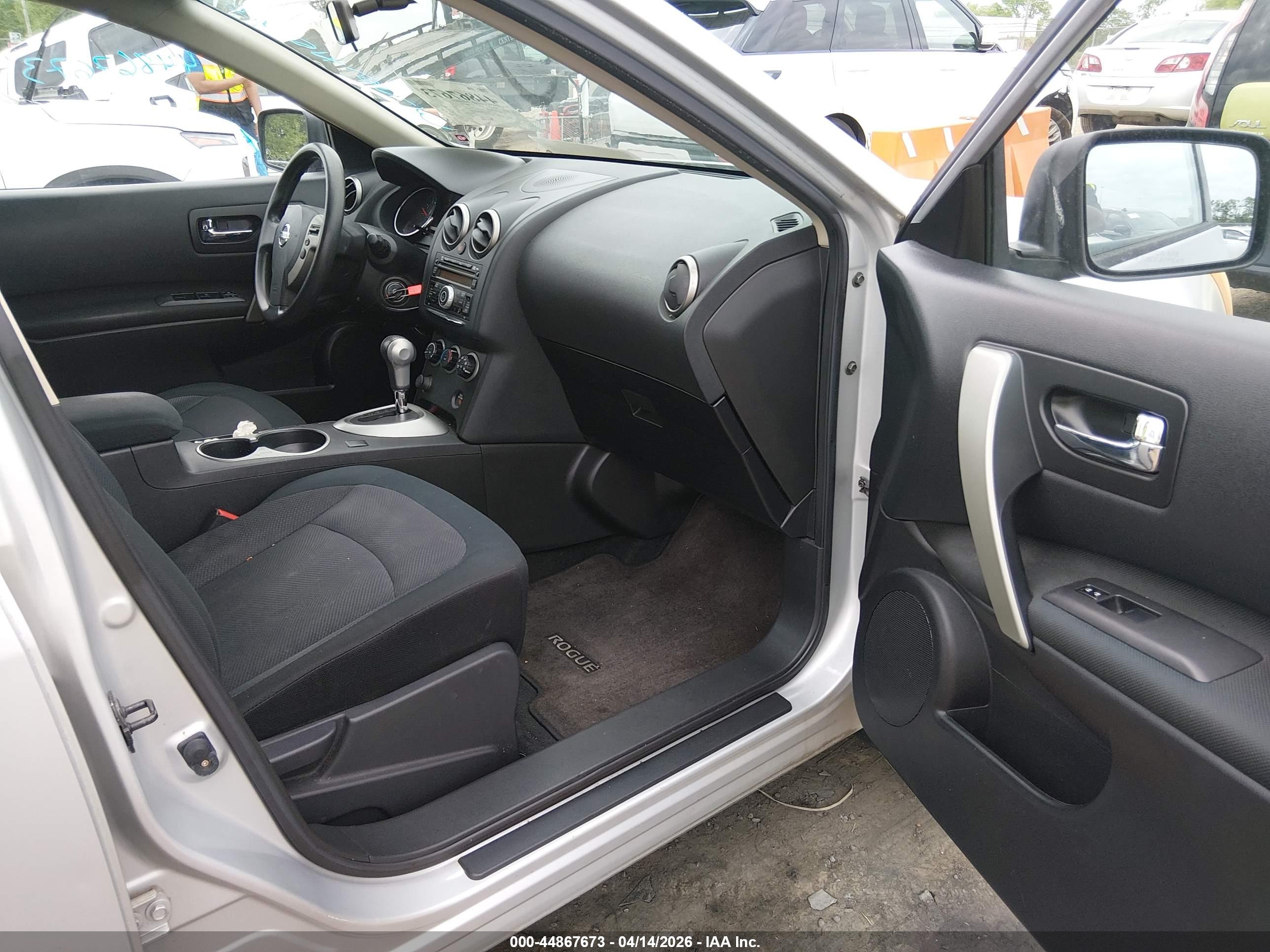 NISSAN ROGUE image 5