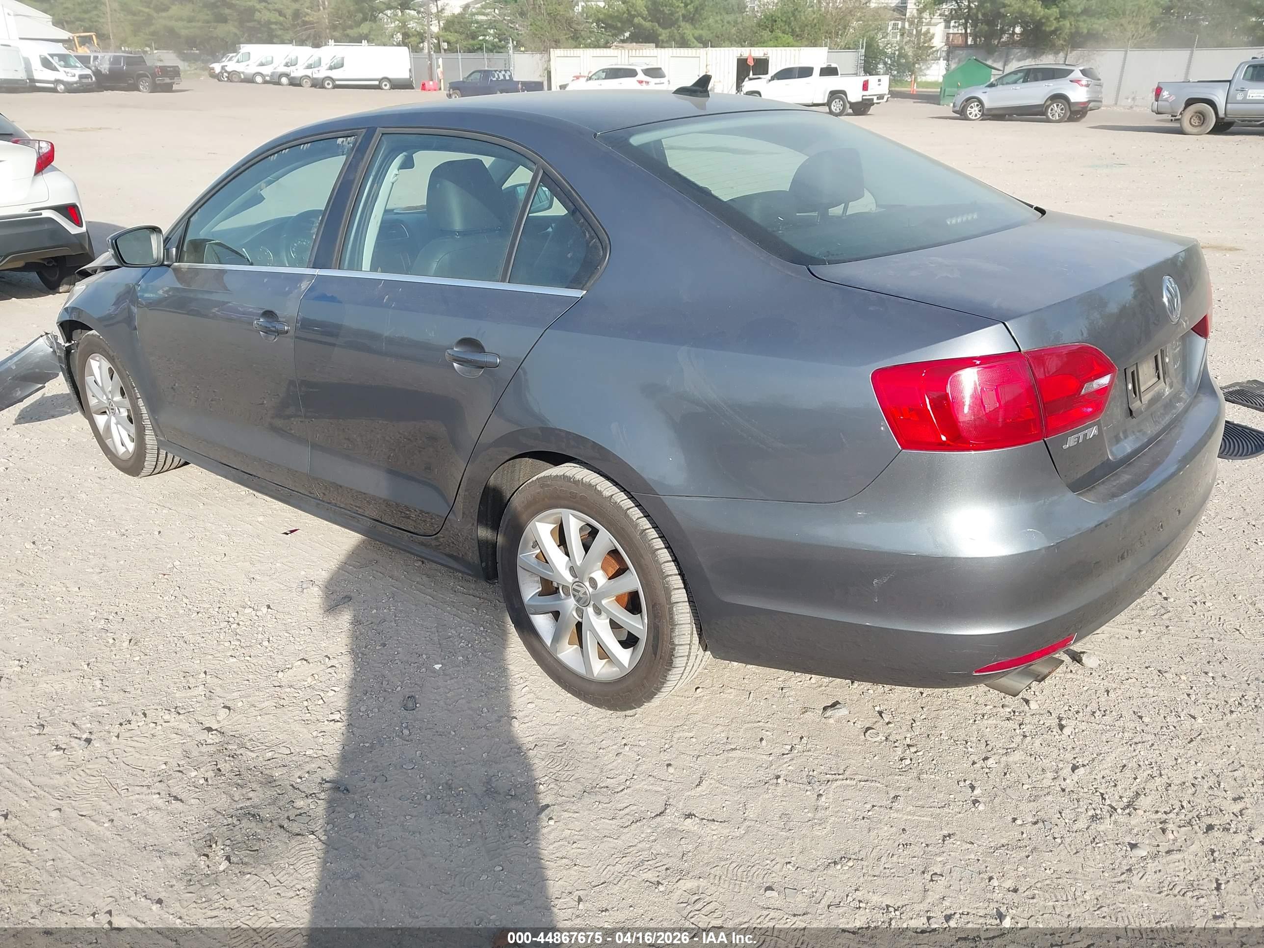 VOLKSWAGEN JETTA image 3