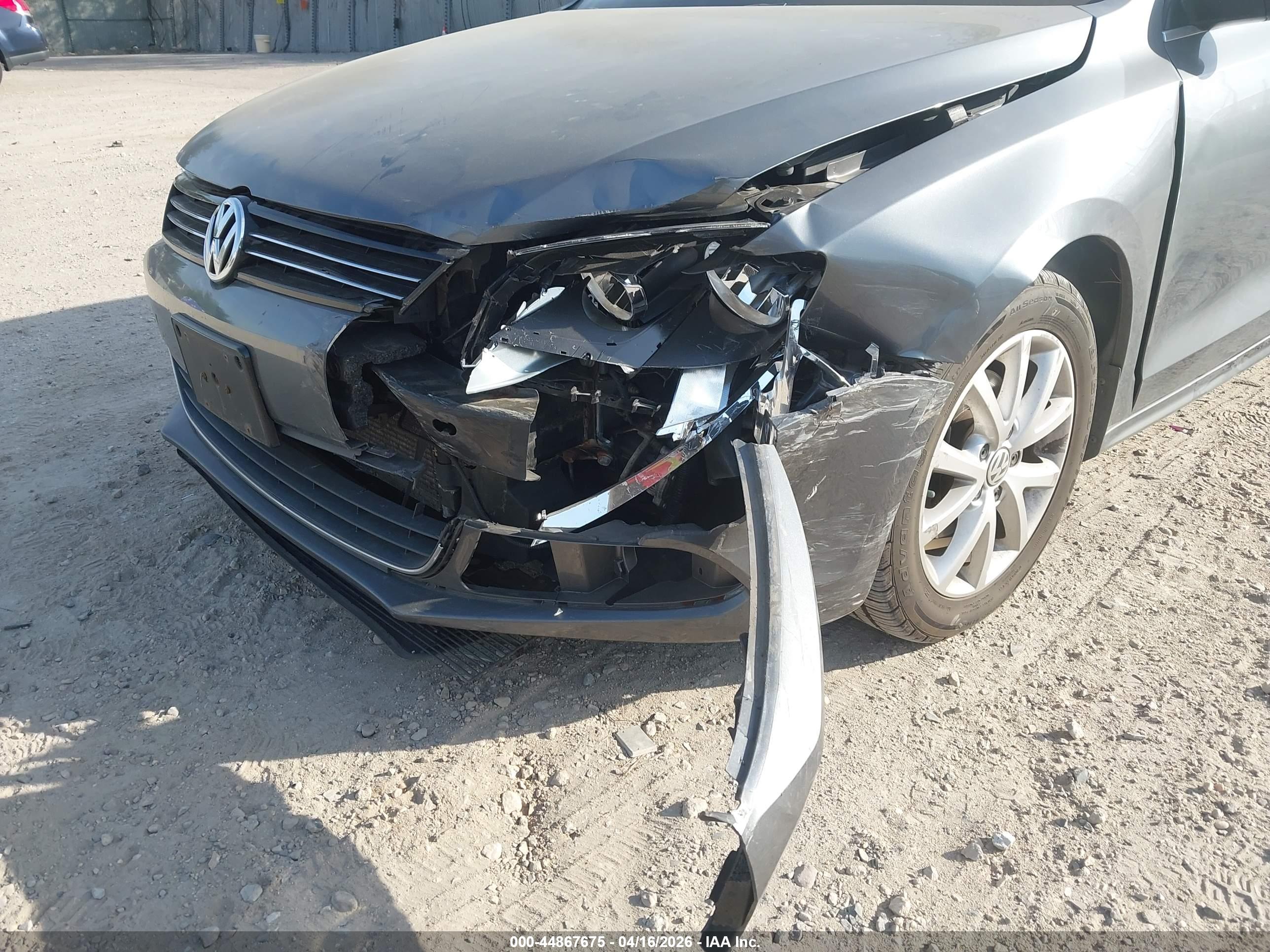 VOLKSWAGEN JETTA image 6
