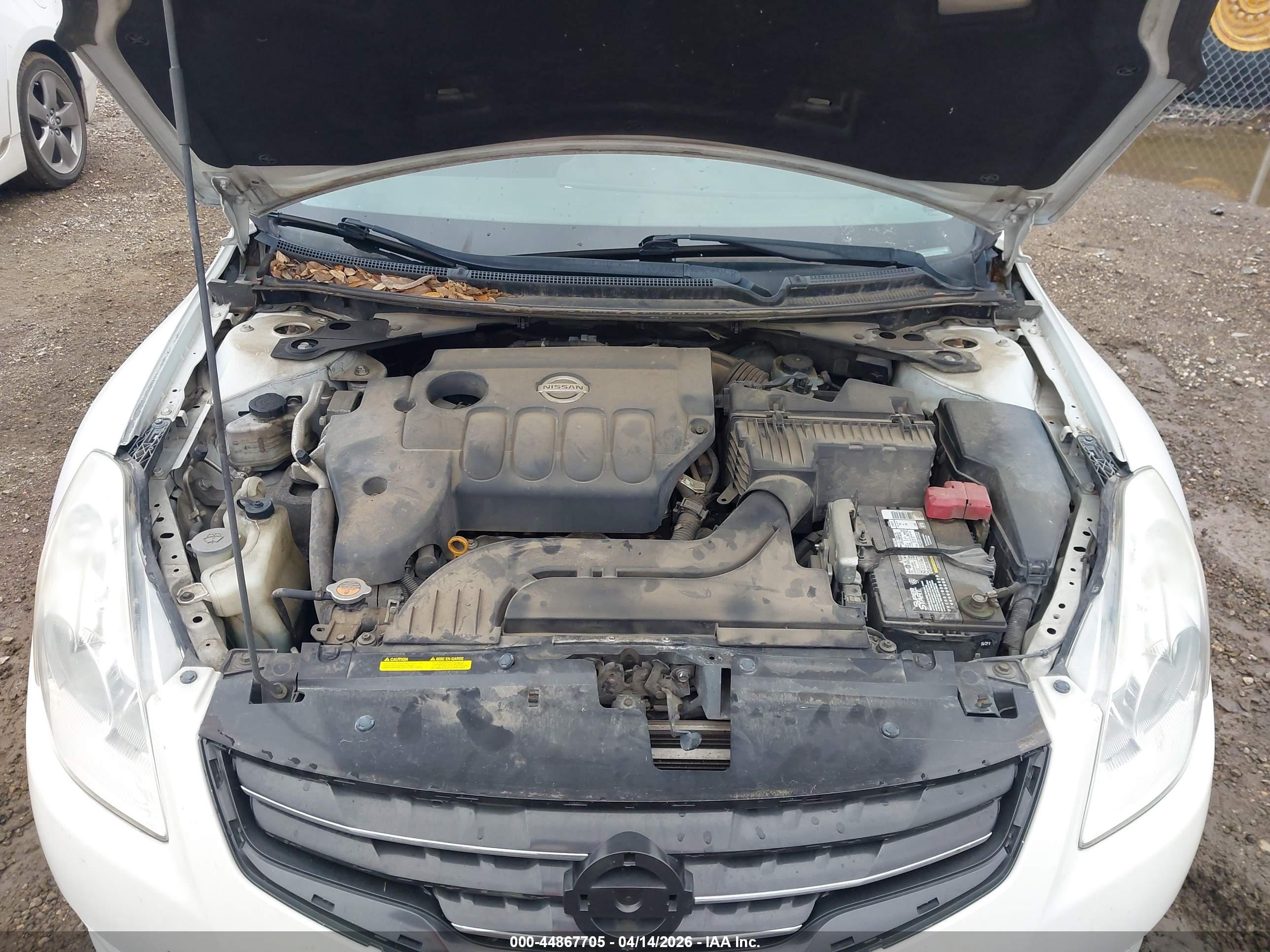 NISSAN ALTIMA image 10
