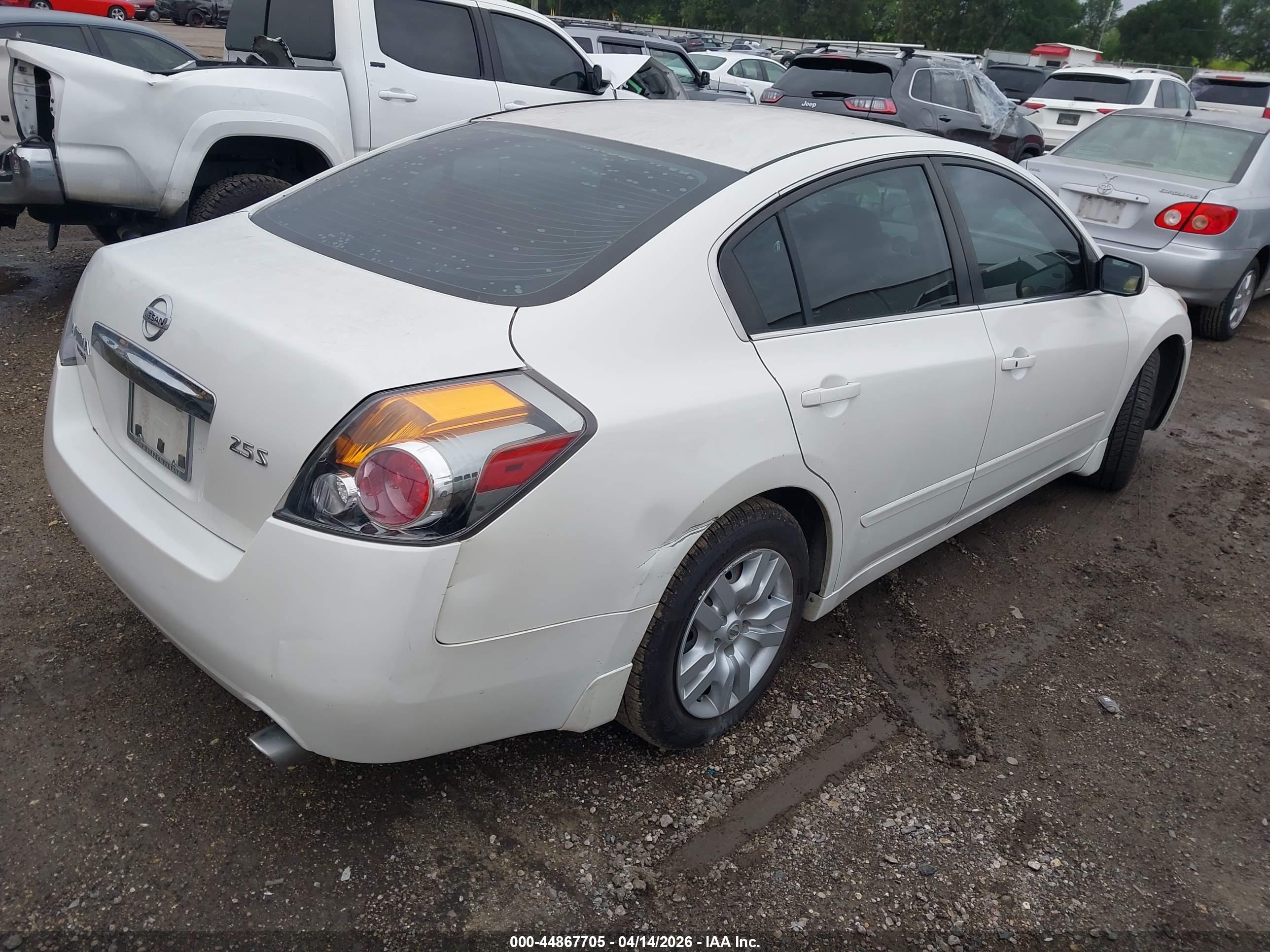 NISSAN ALTIMA image 4