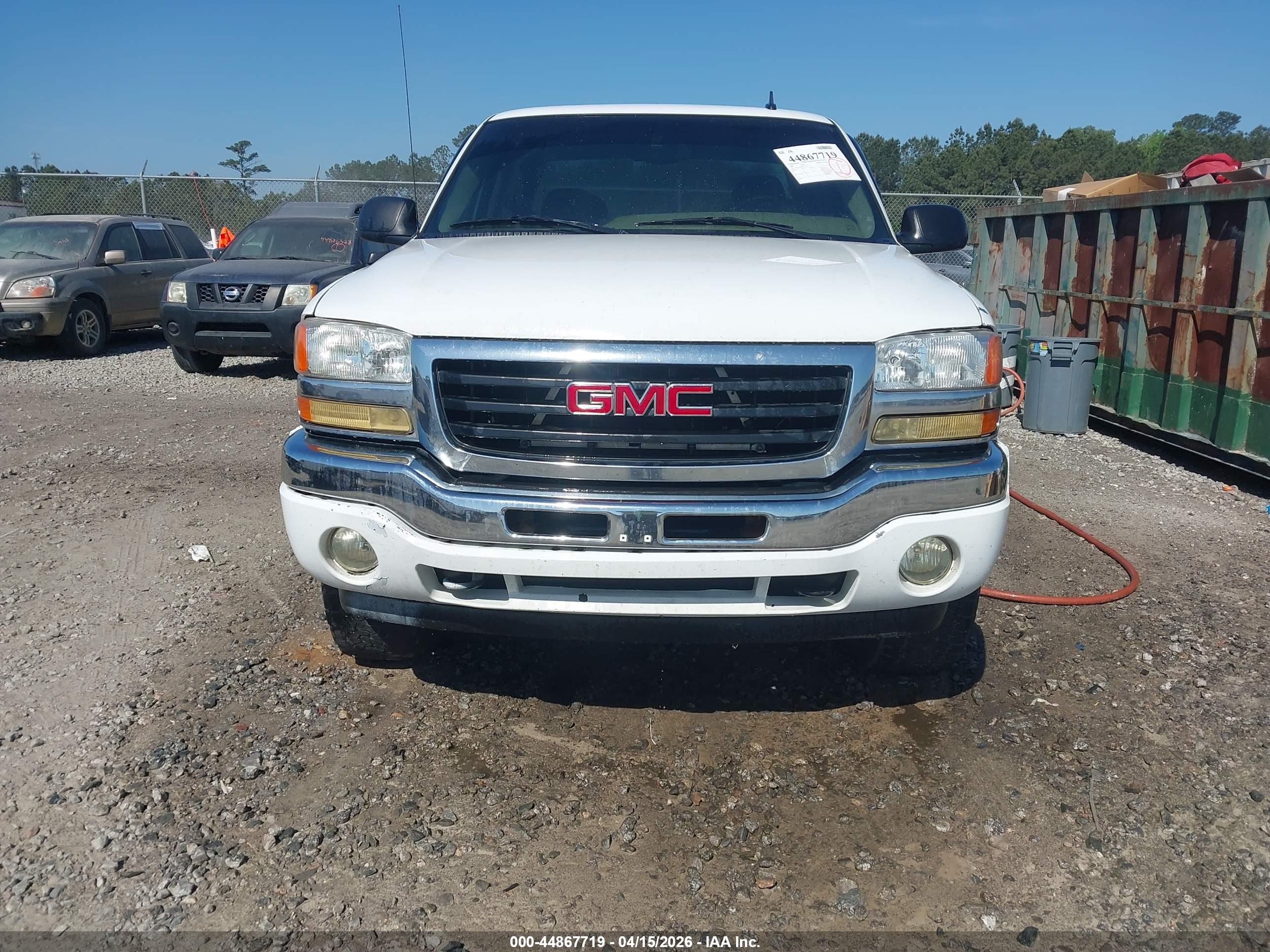 GMC SIERRA image 6