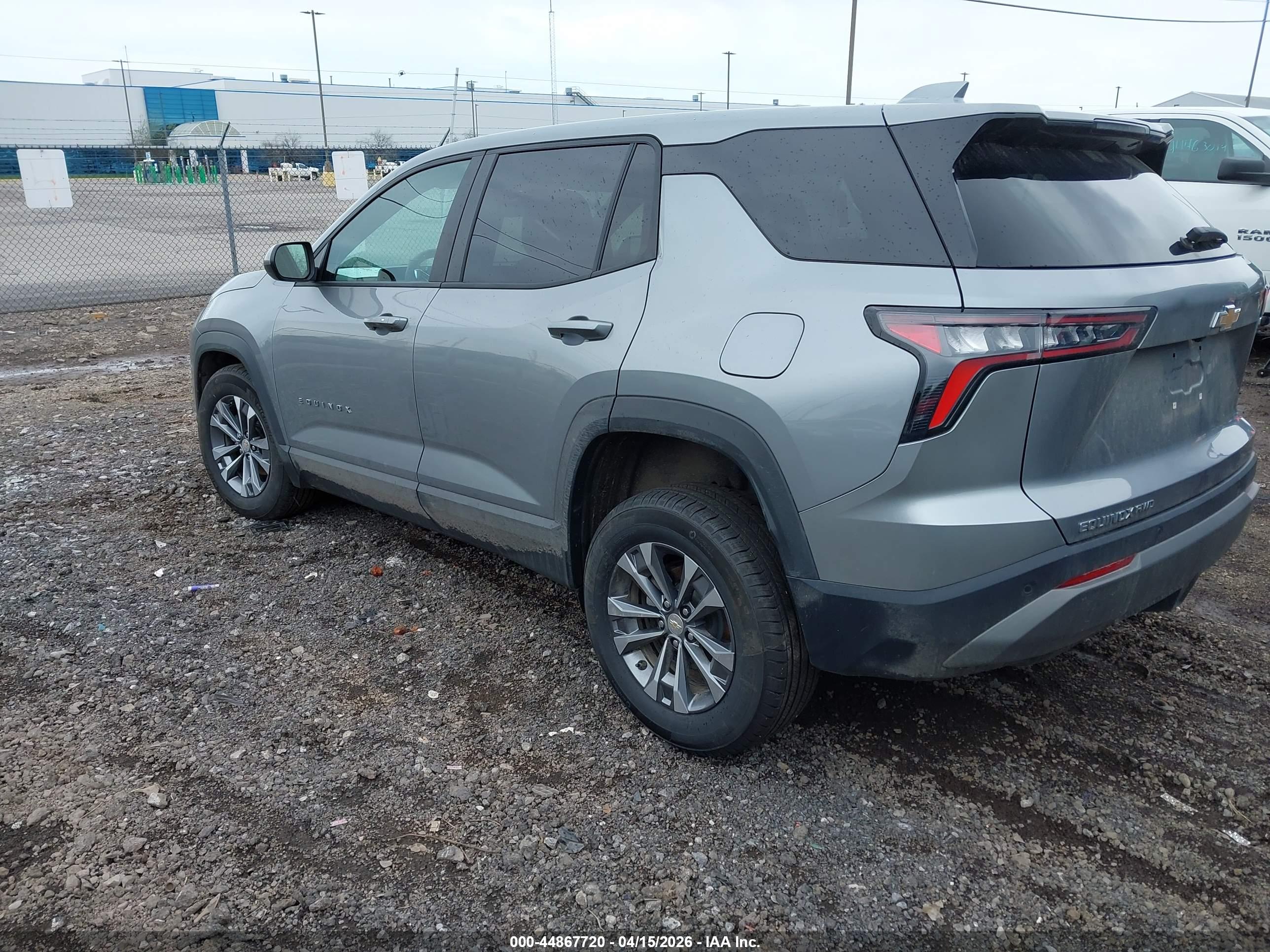 CHEVROLET EQUINOX image 3