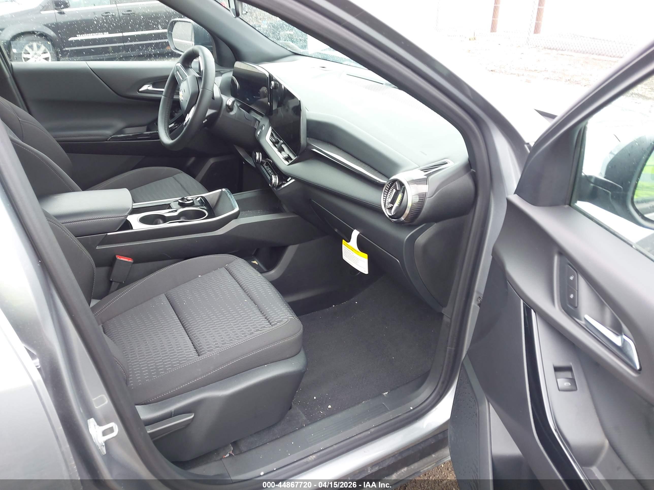 CHEVROLET EQUINOX image 5