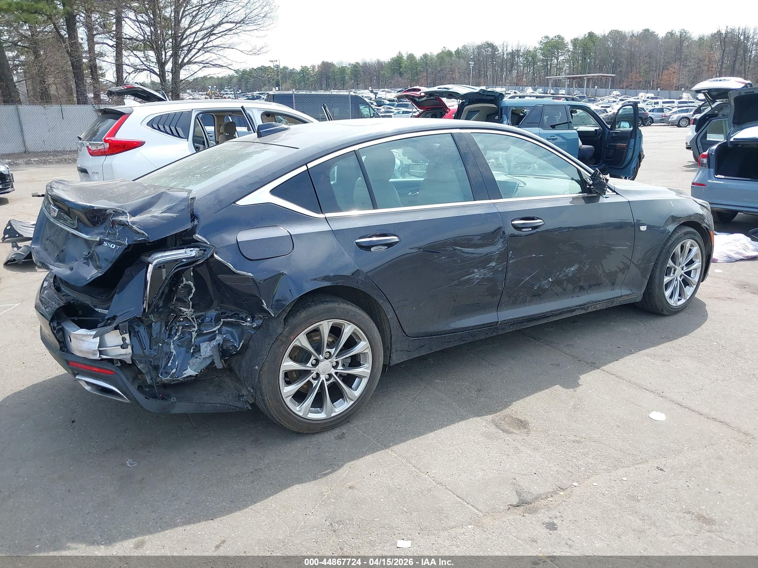 CADILLAC CT5 image 6