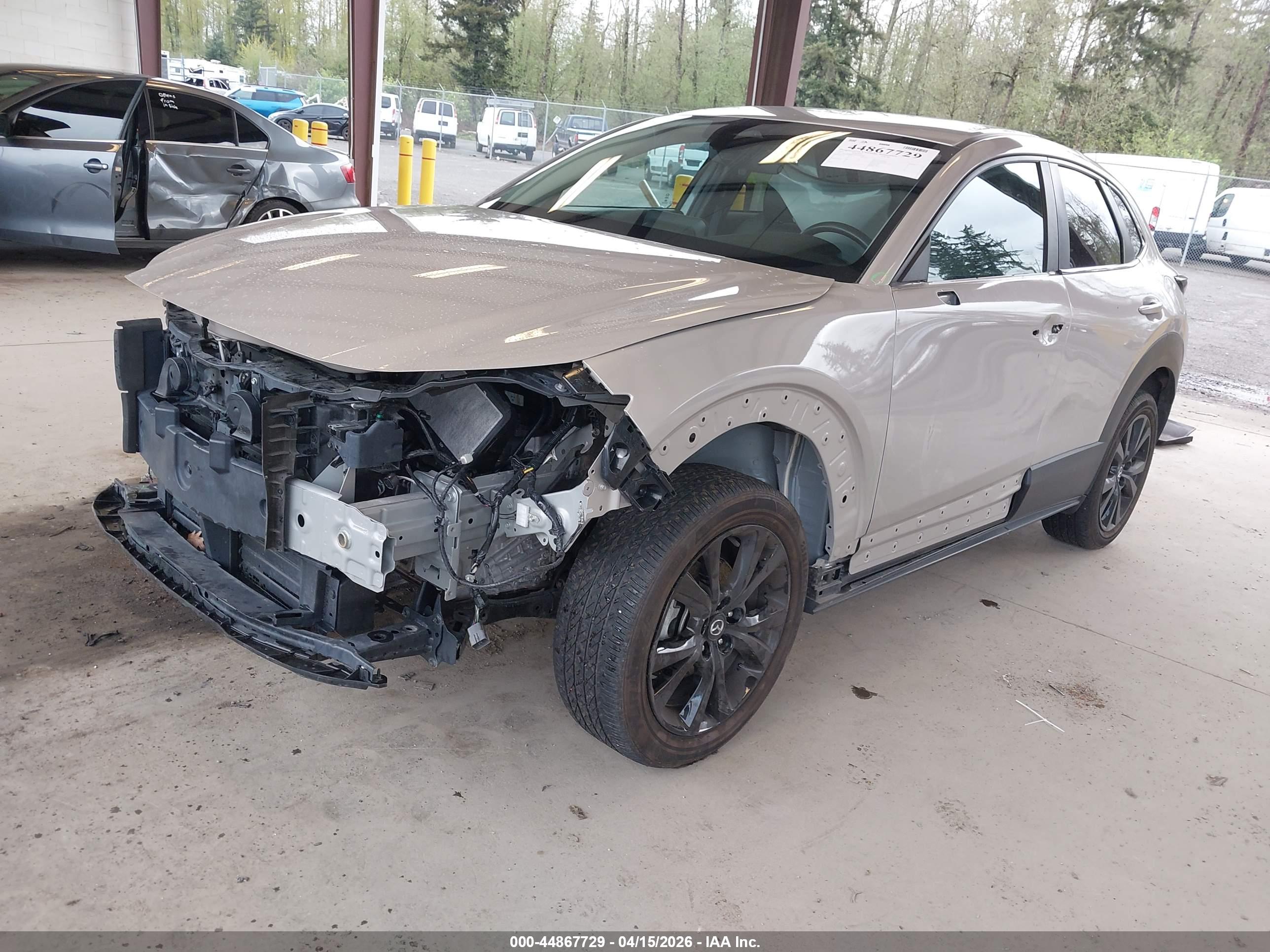 MAZDA CX-30 image 2
