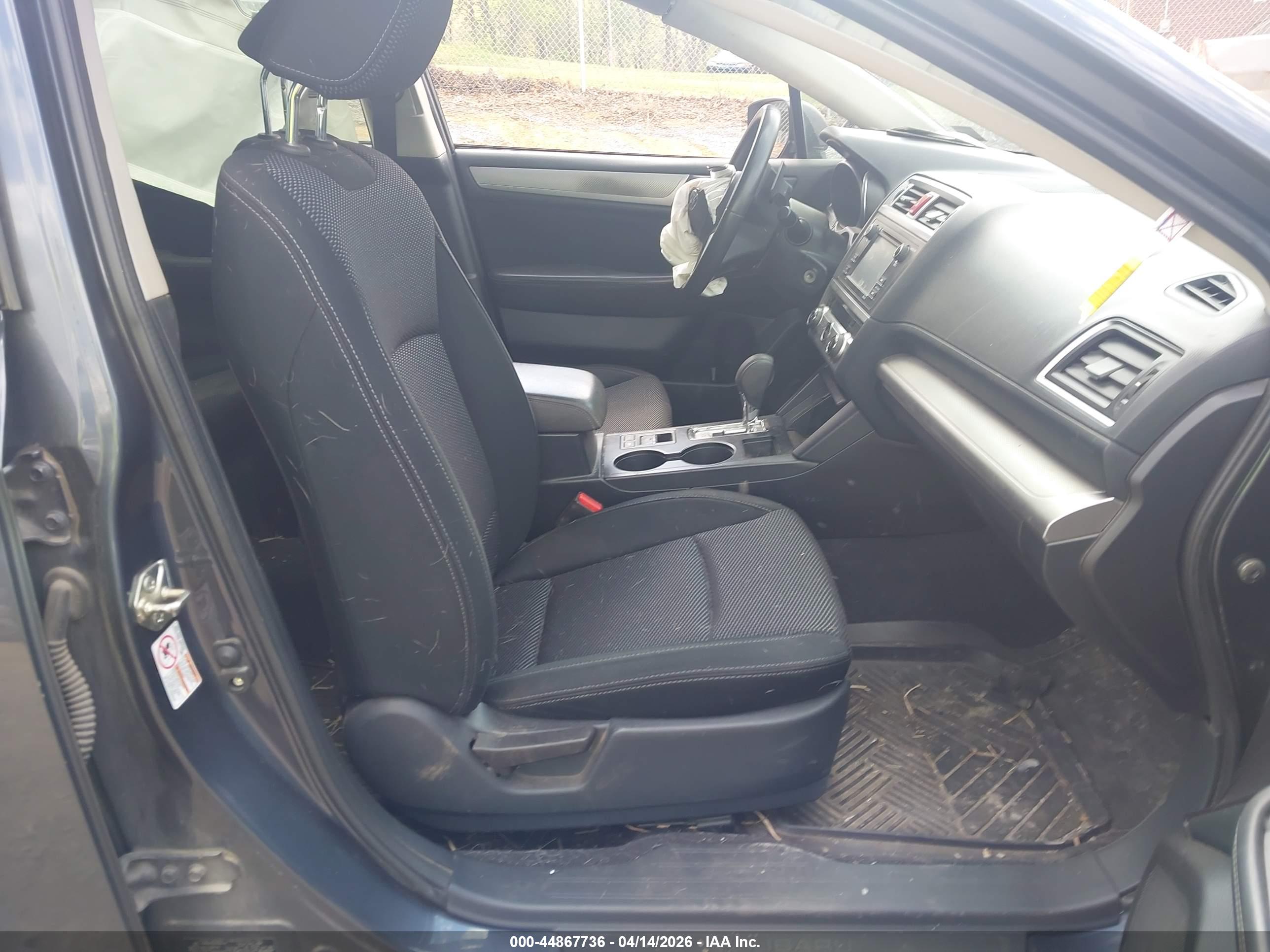 SUBARU OUTBACK image 5