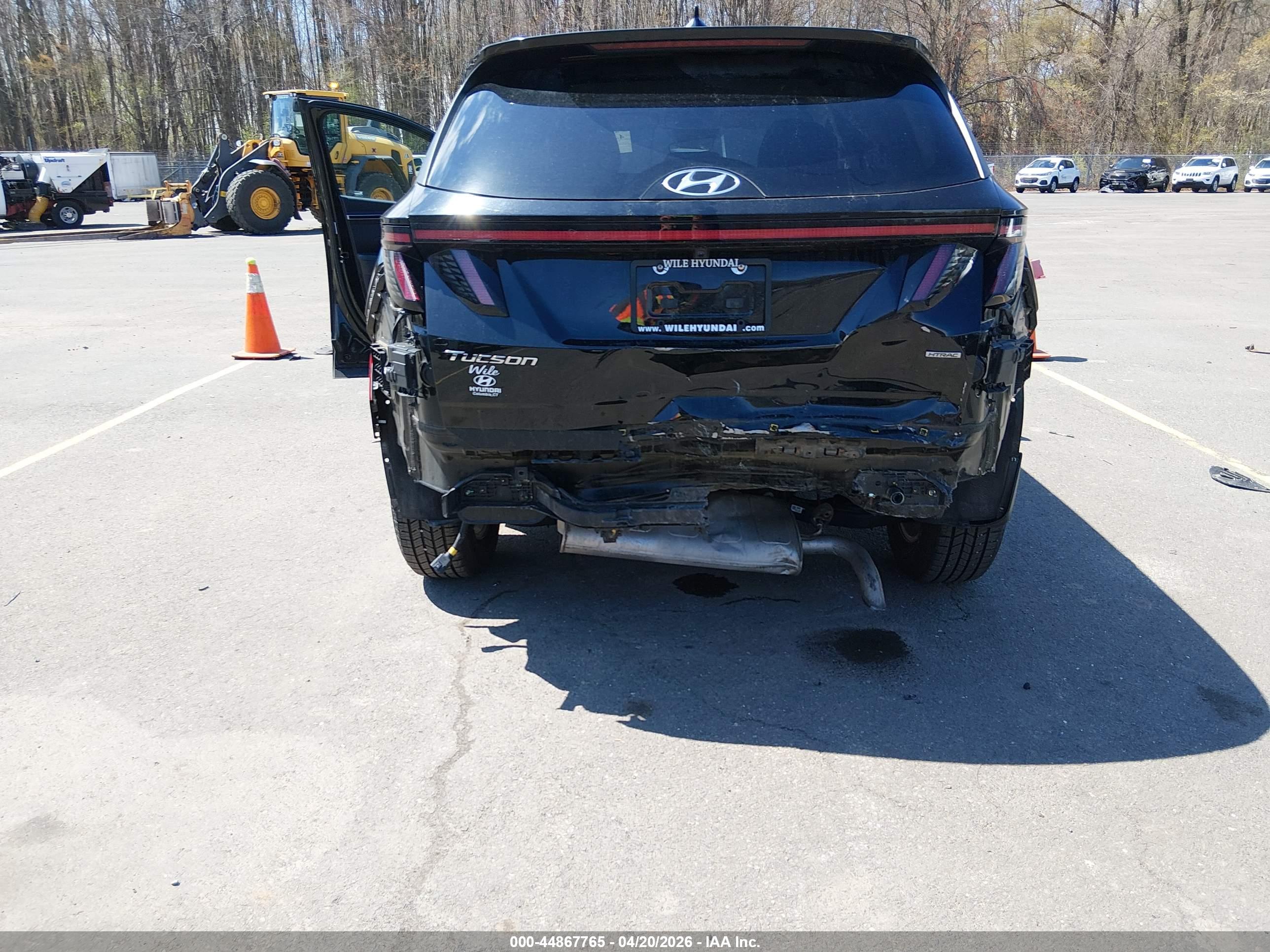 HYUNDAI TUCSON image 6