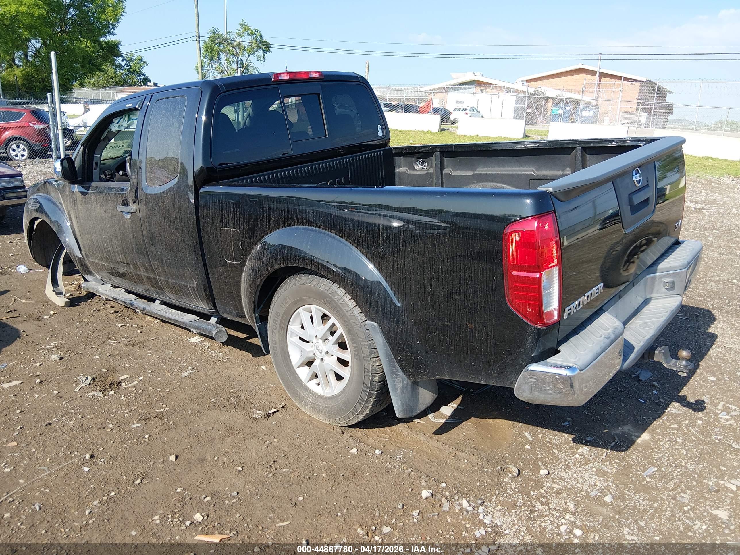 NISSAN FRONTIER image 3