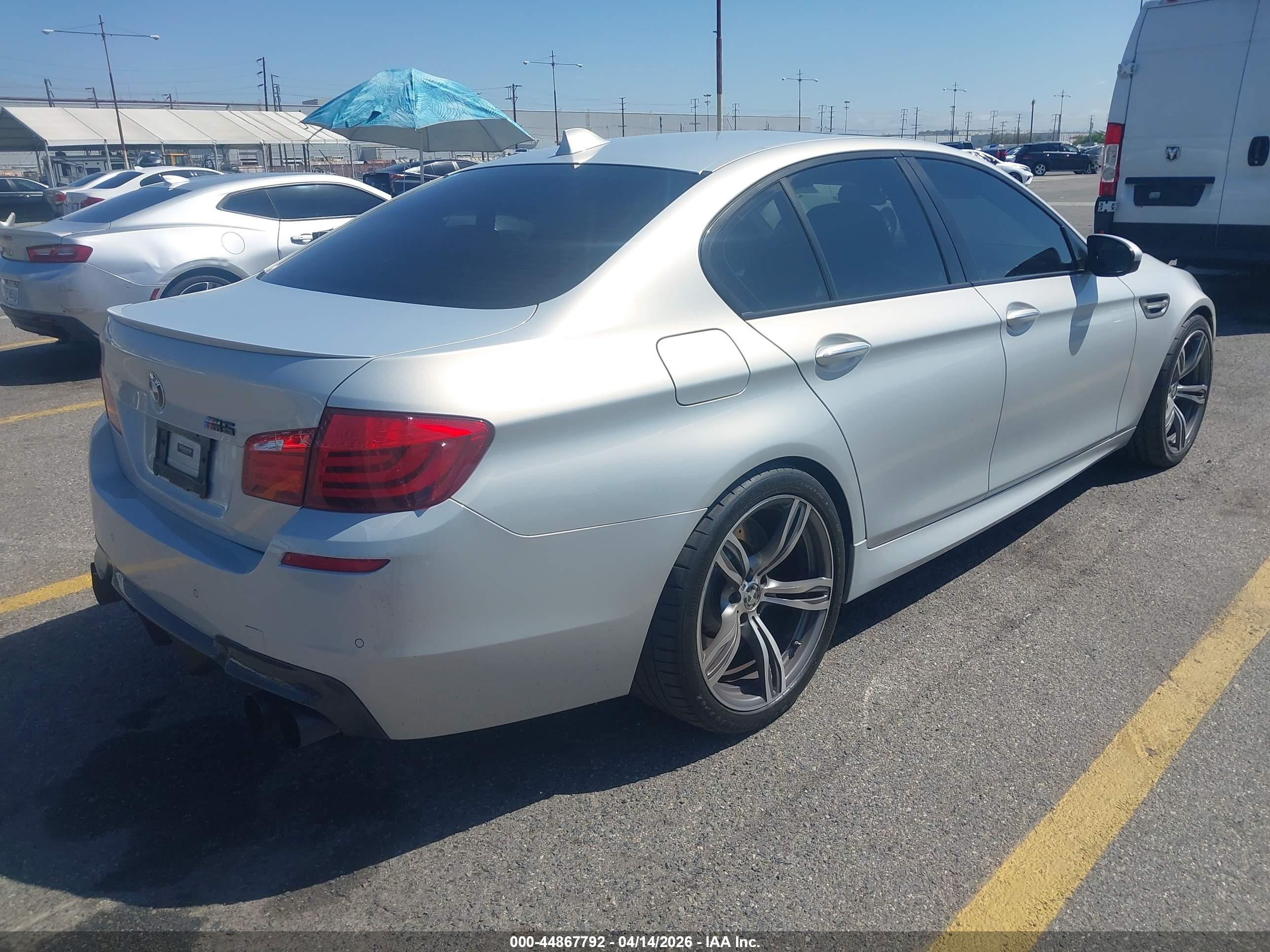 BMW M5 image 4