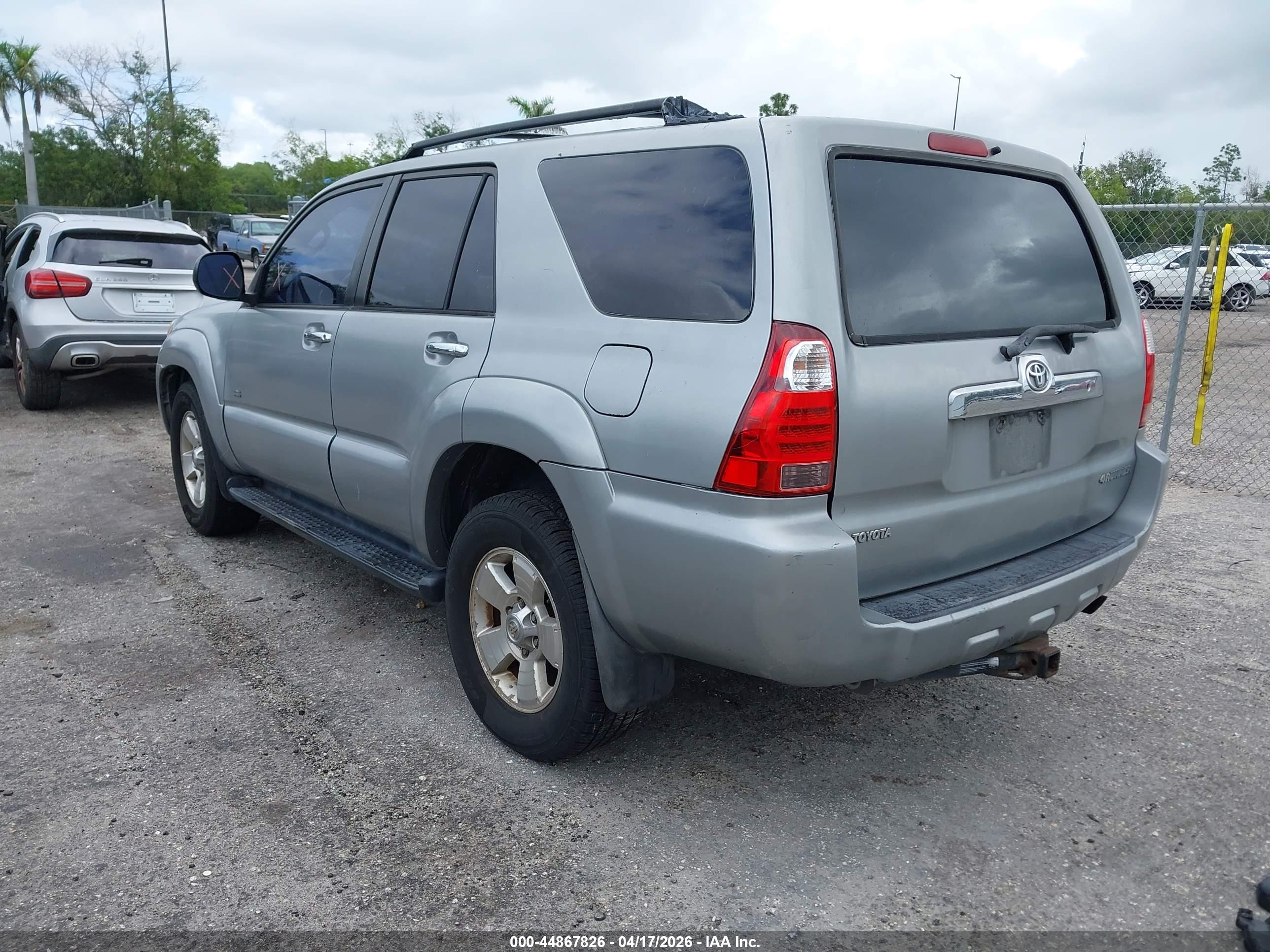 TOYOTA 4RUNNER image 3