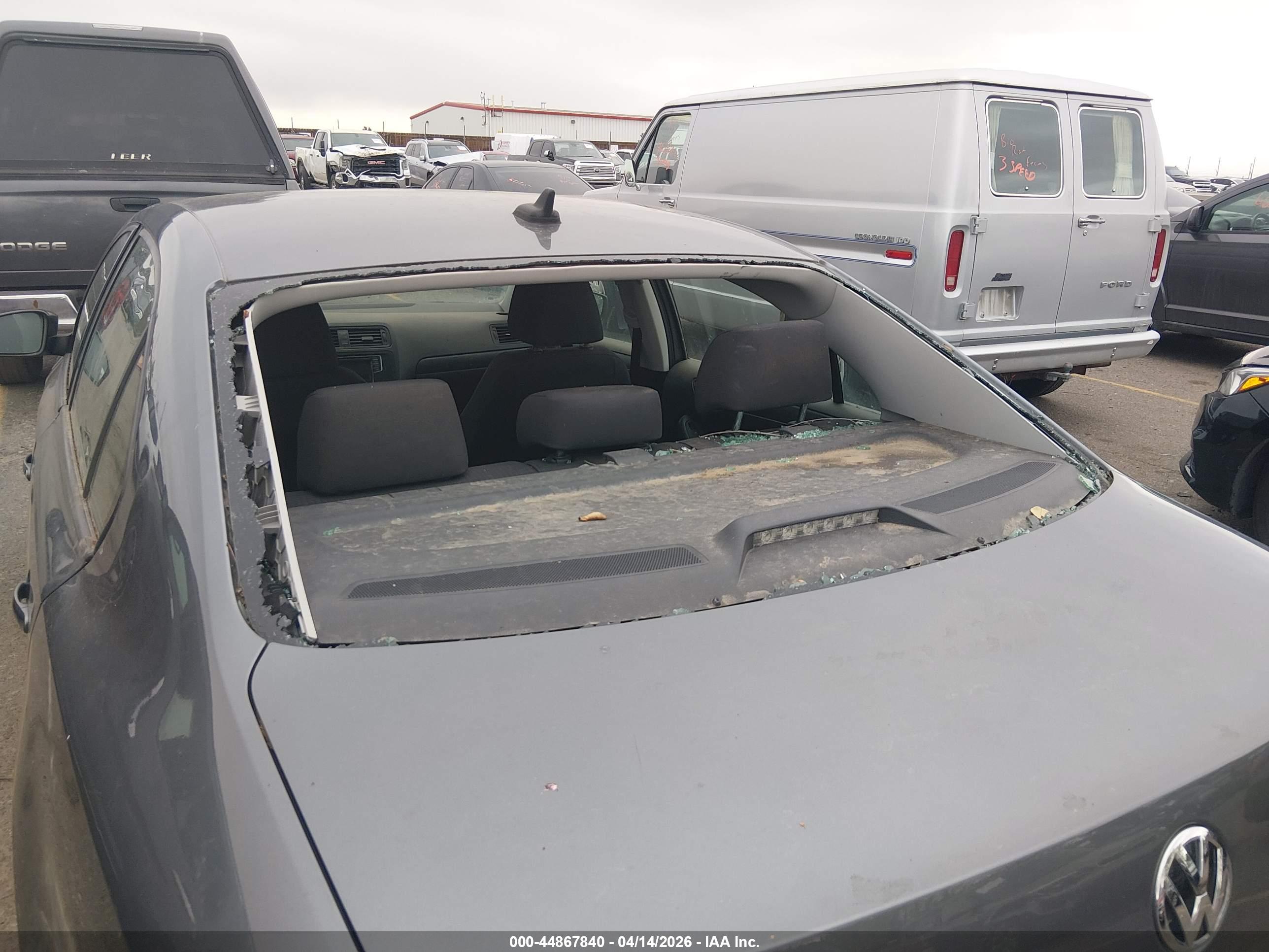 VOLKSWAGEN JETTA image 6