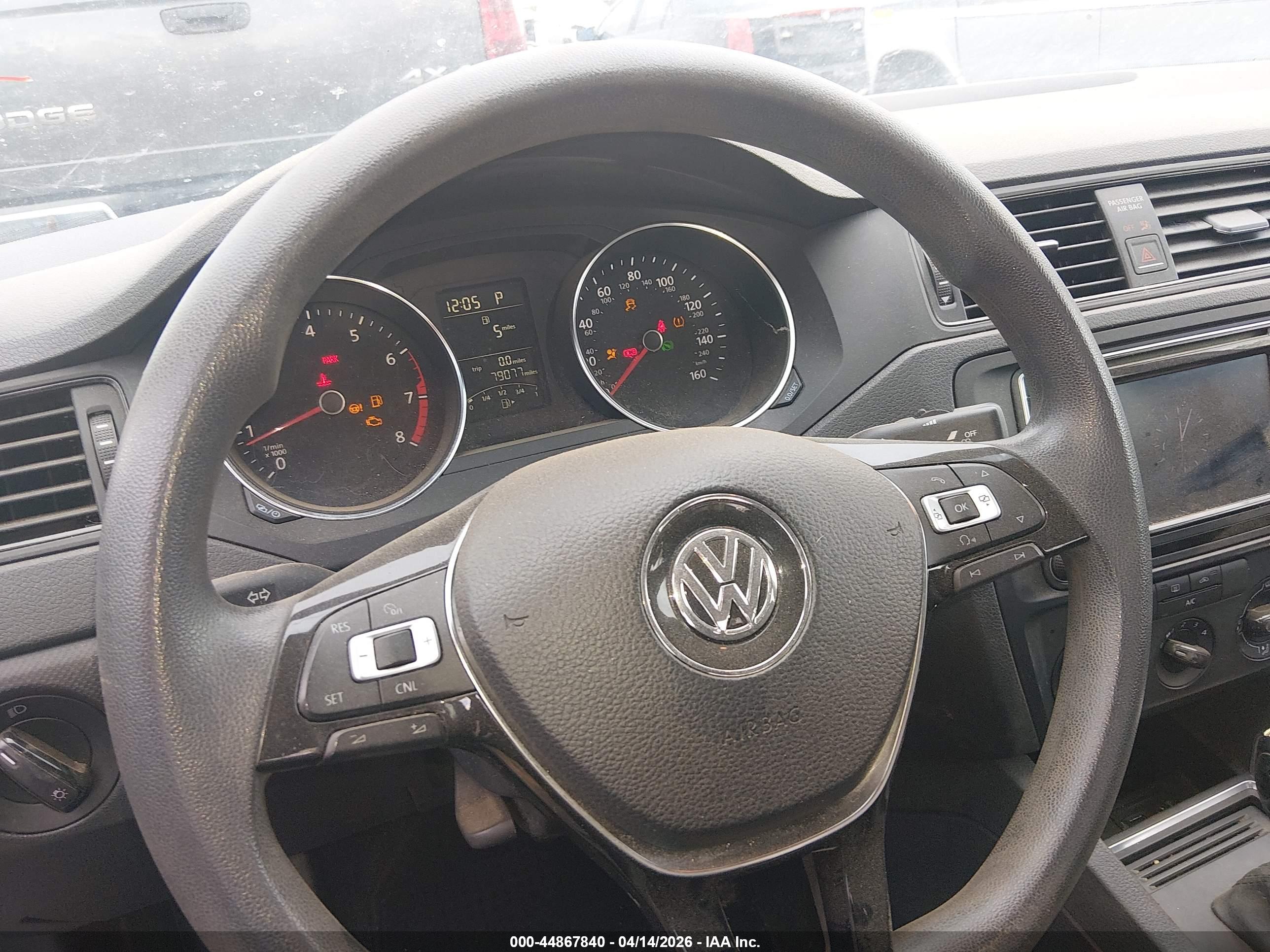 VOLKSWAGEN JETTA image 7