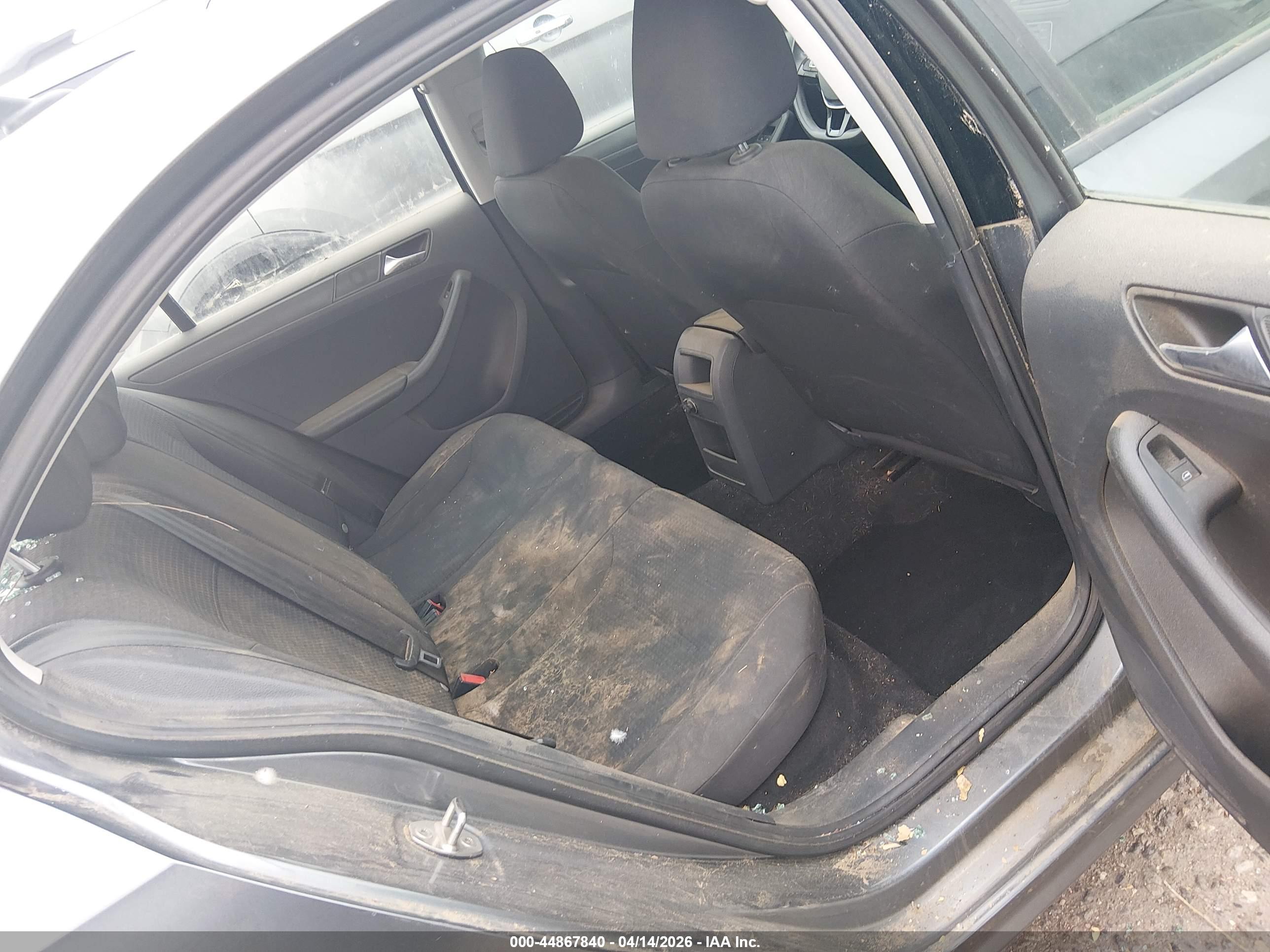 VOLKSWAGEN JETTA image 8