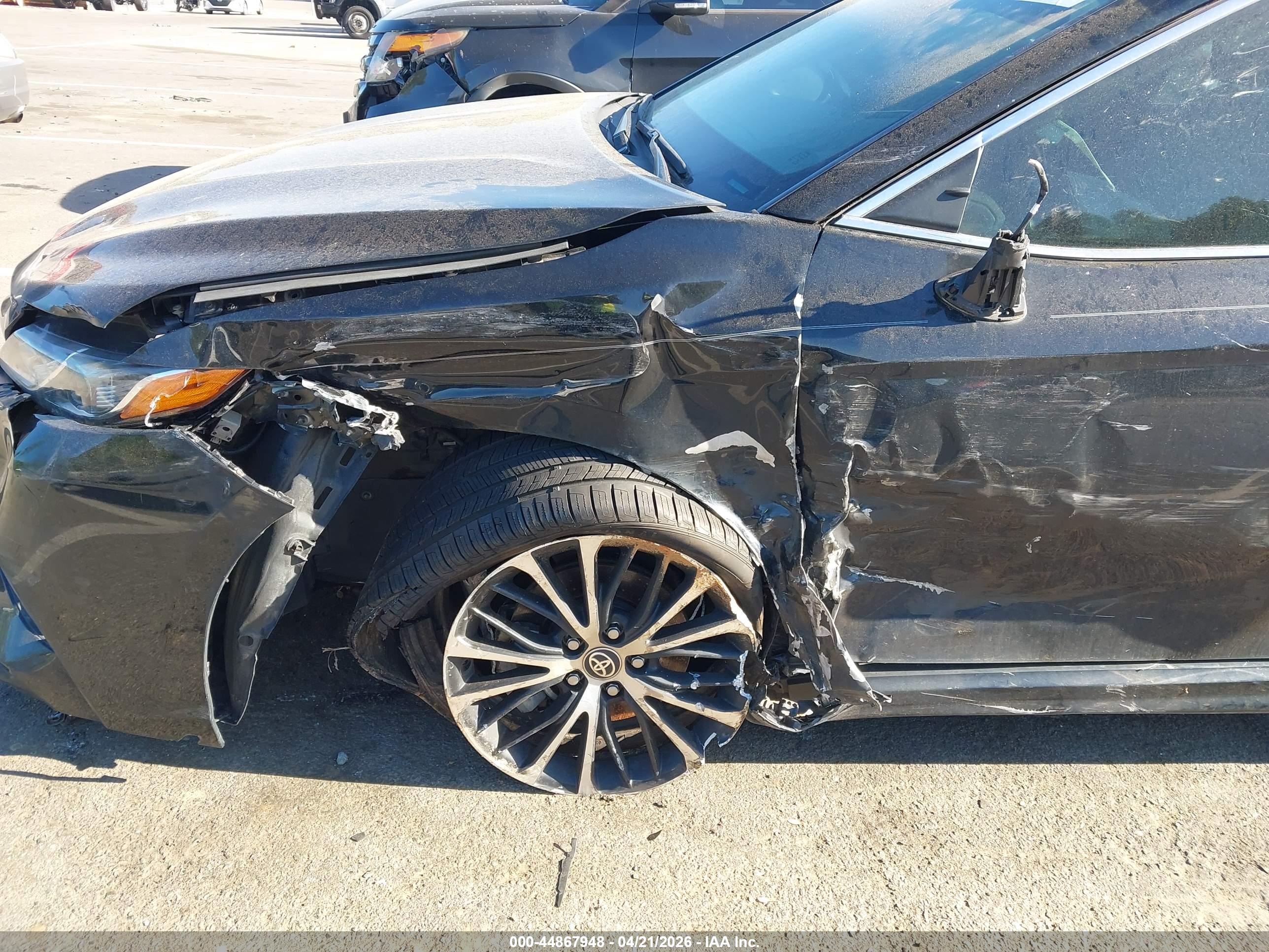 TOYOTA CAMRY image 6