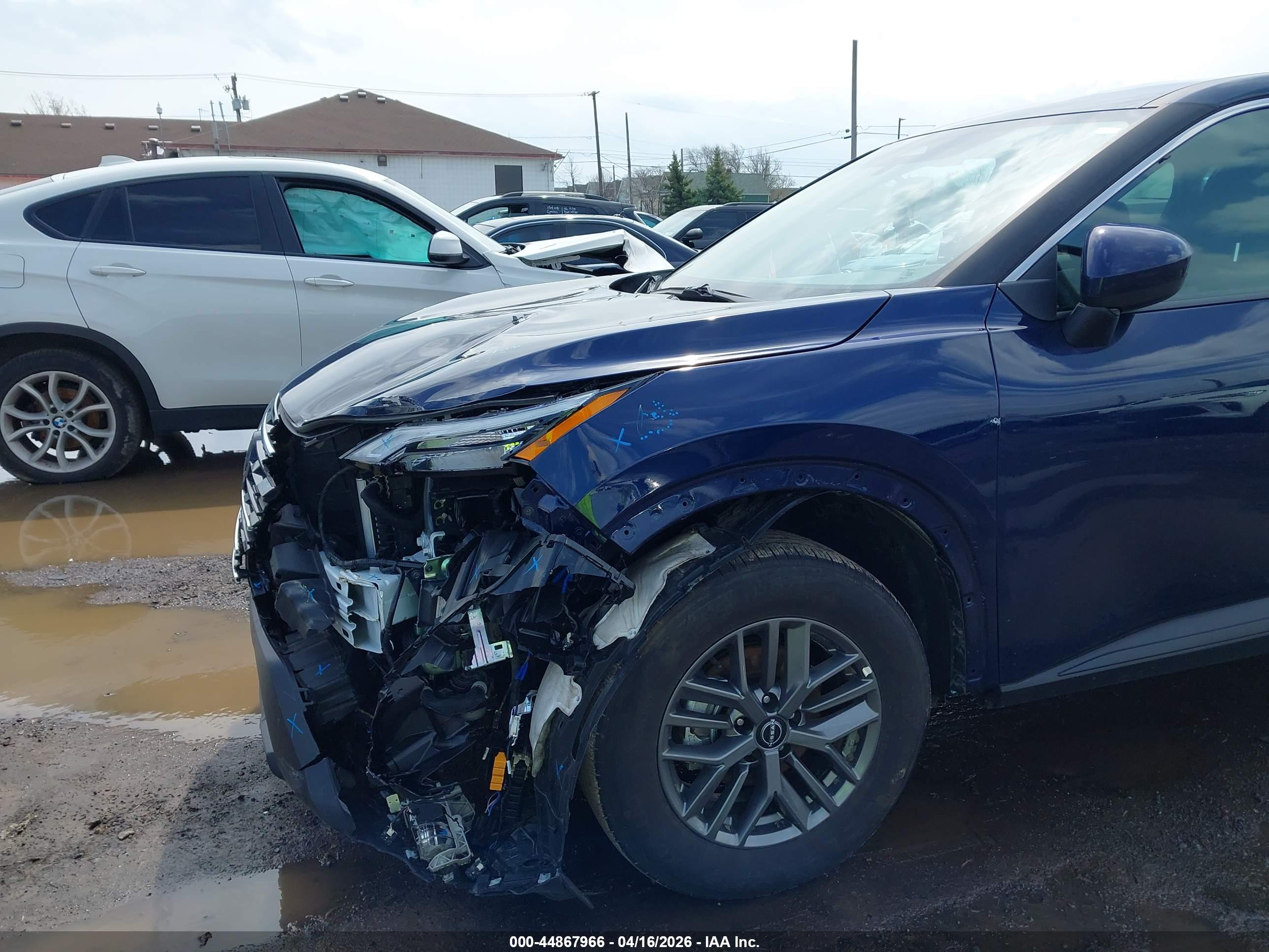 NISSAN ROGUE image 6