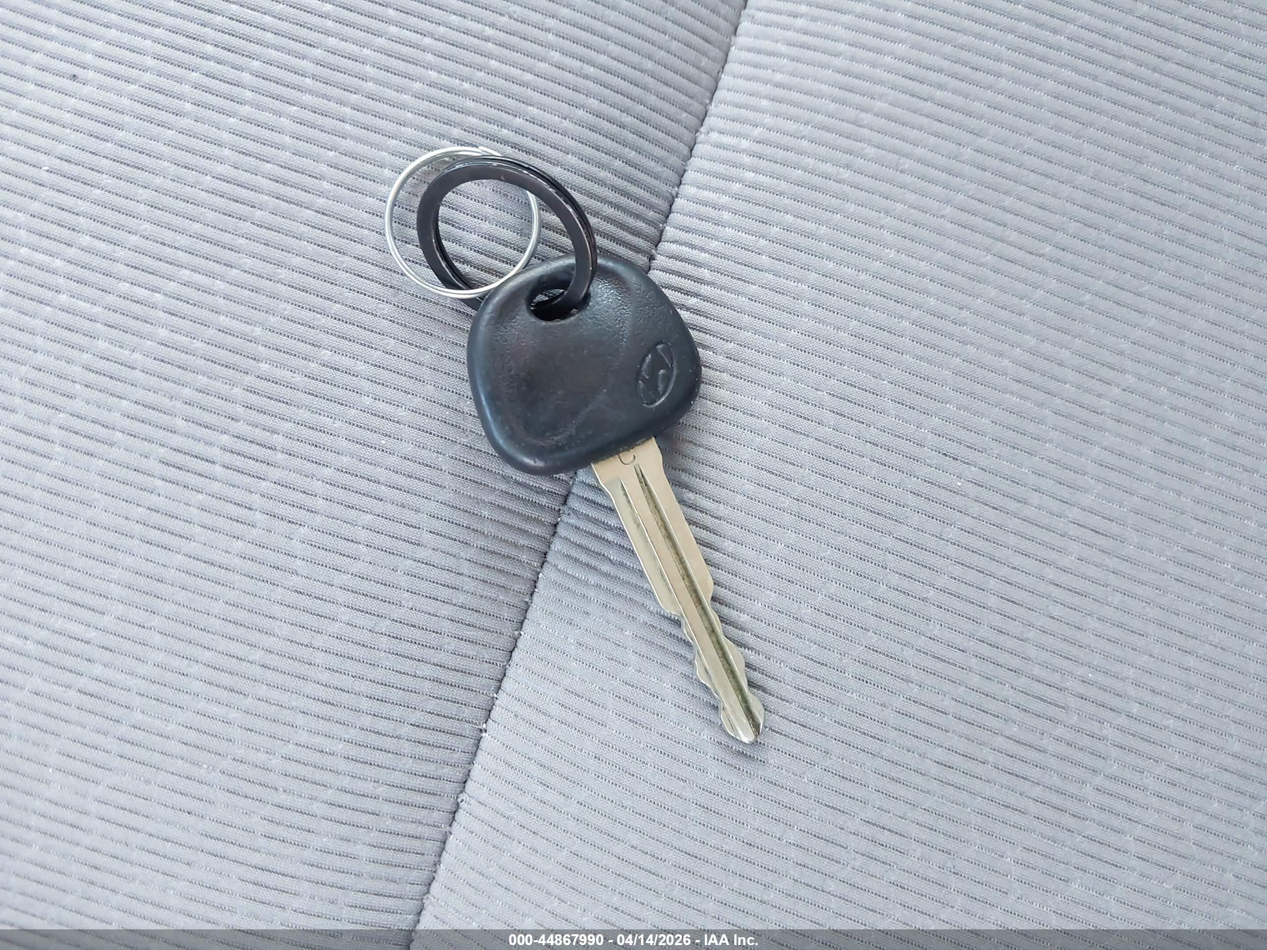 HYUNDAI ELANTRA image 11