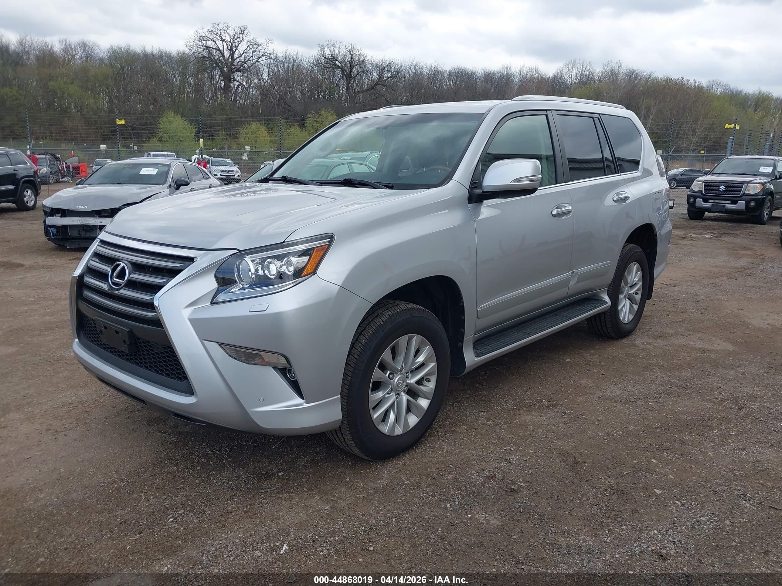 LEXUS GX image 2