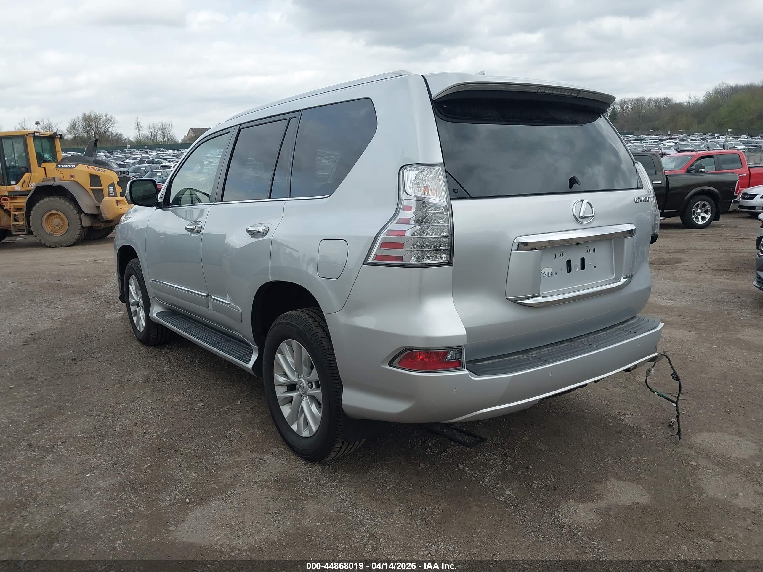LEXUS GX image 3