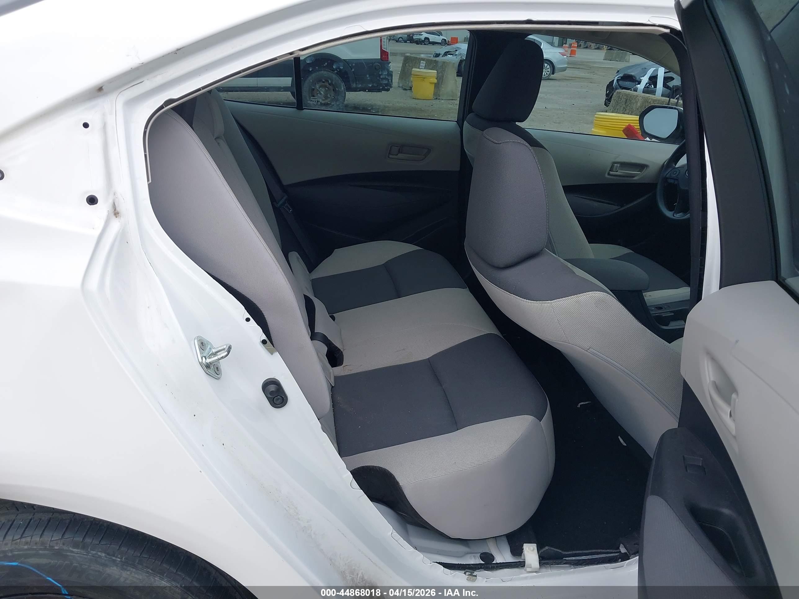 TOYOTA COROLLA image 8