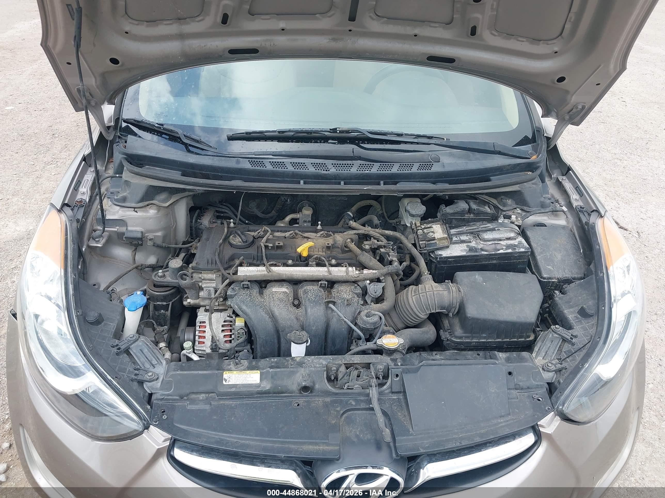 HYUNDAI ELANTRA image 10