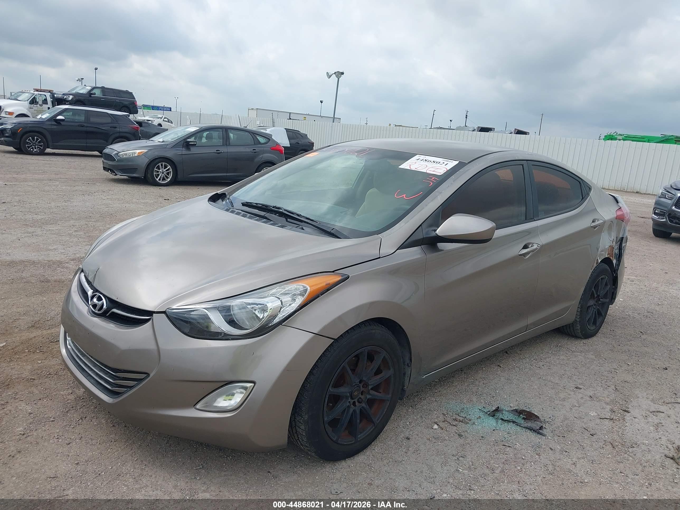 HYUNDAI ELANTRA image 2