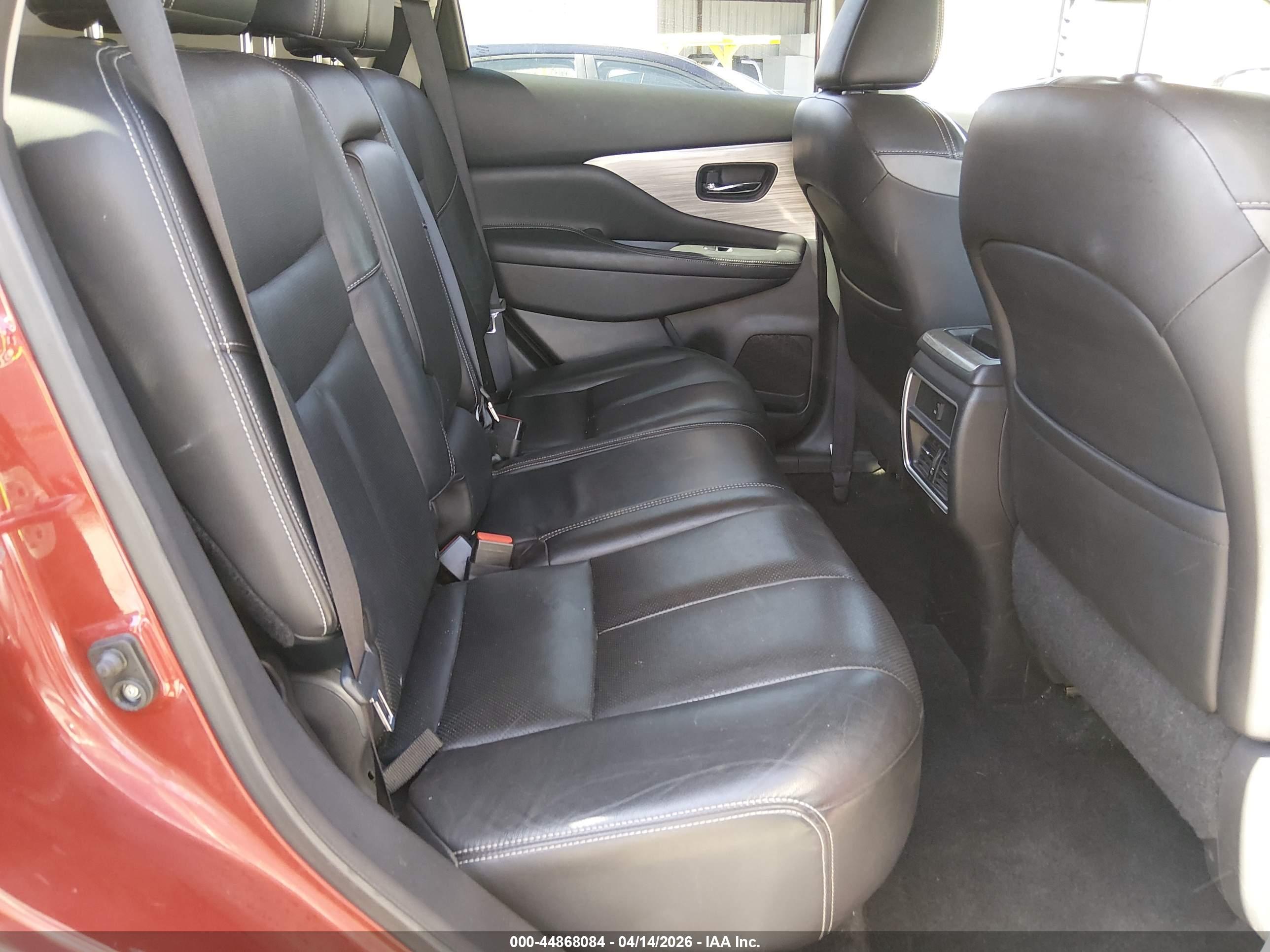 NISSAN MURANO image 8