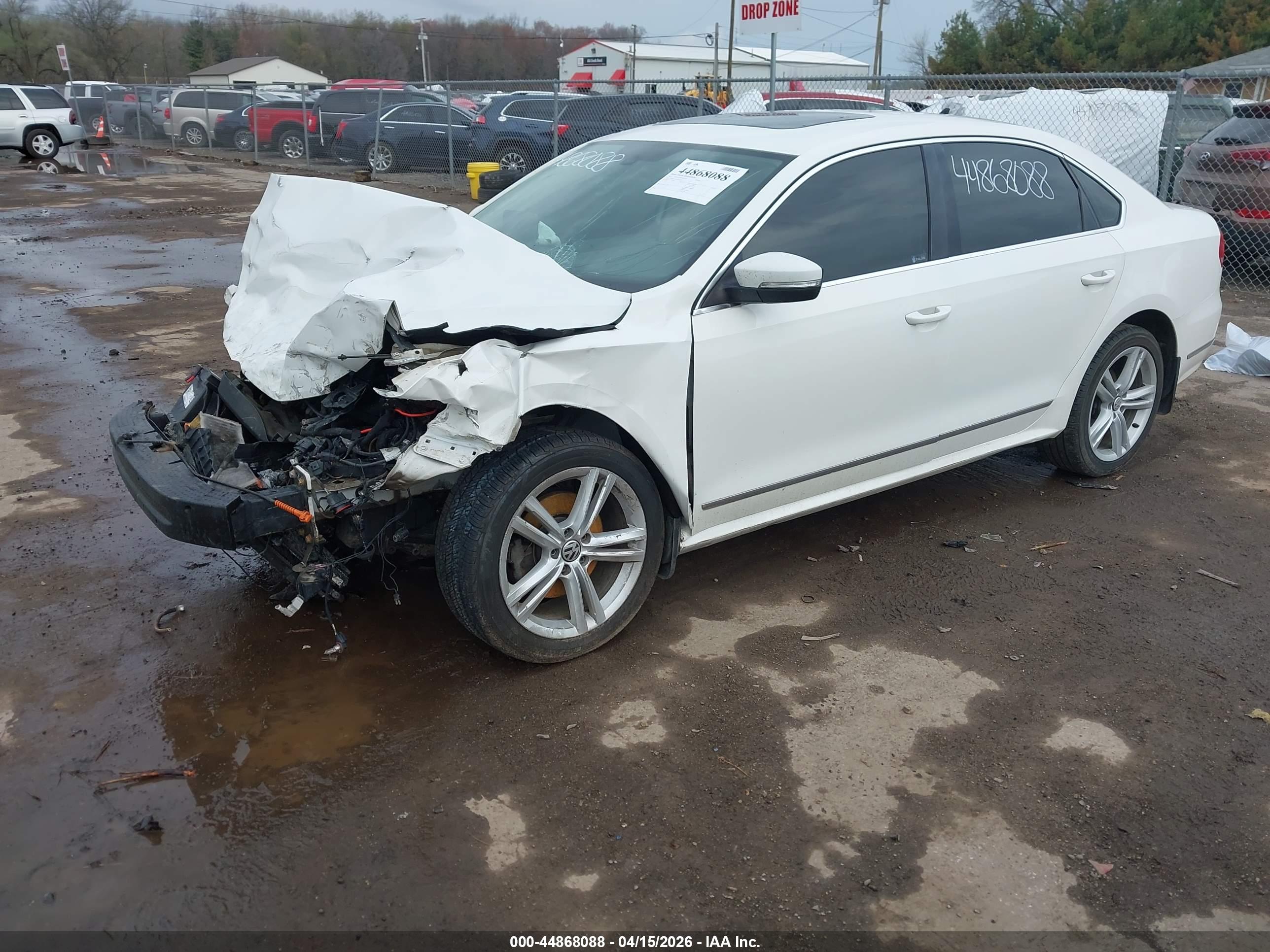 VOLKSWAGEN PASSAT image 2
