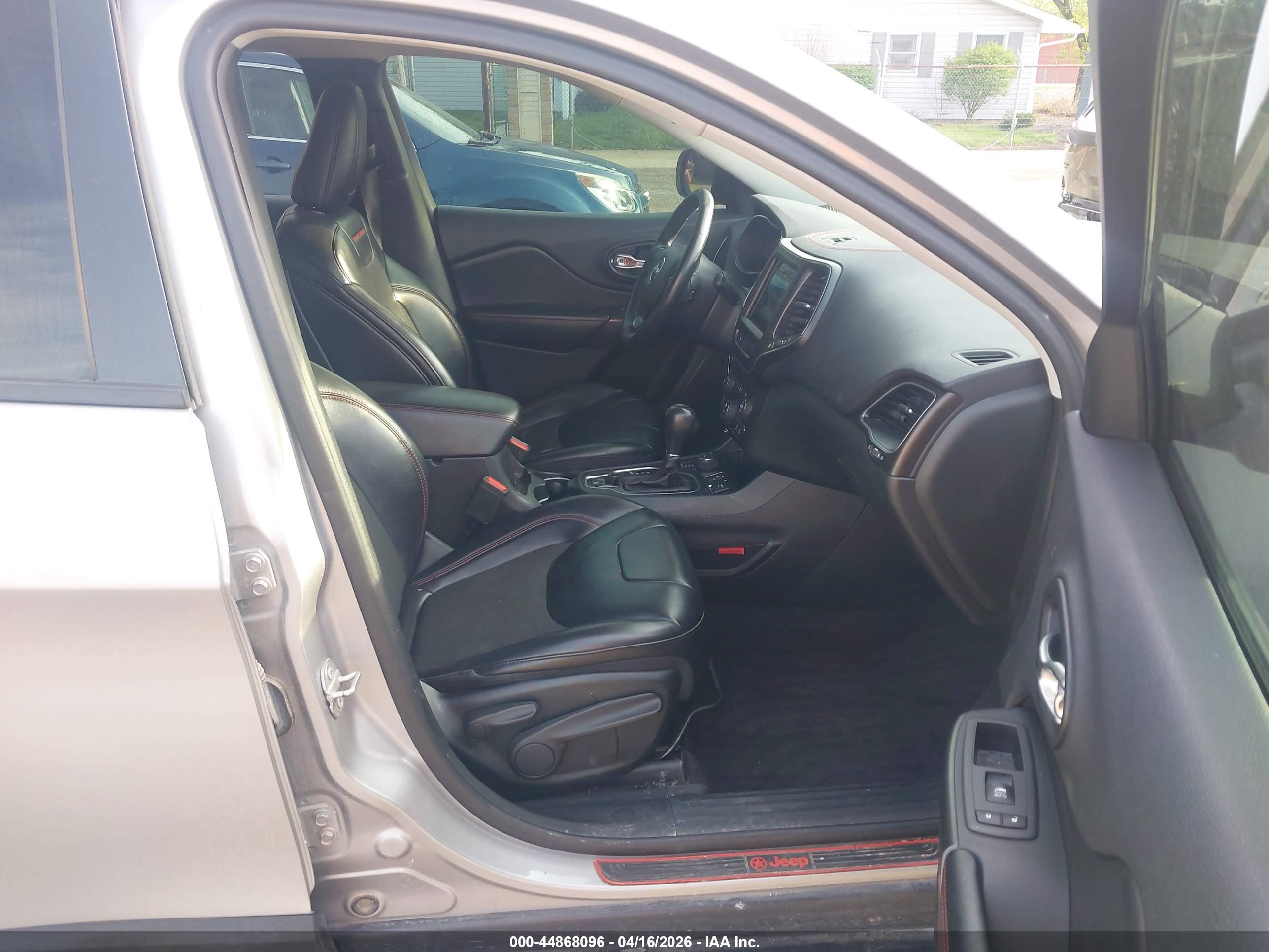 JEEP CHEROKEE image 5