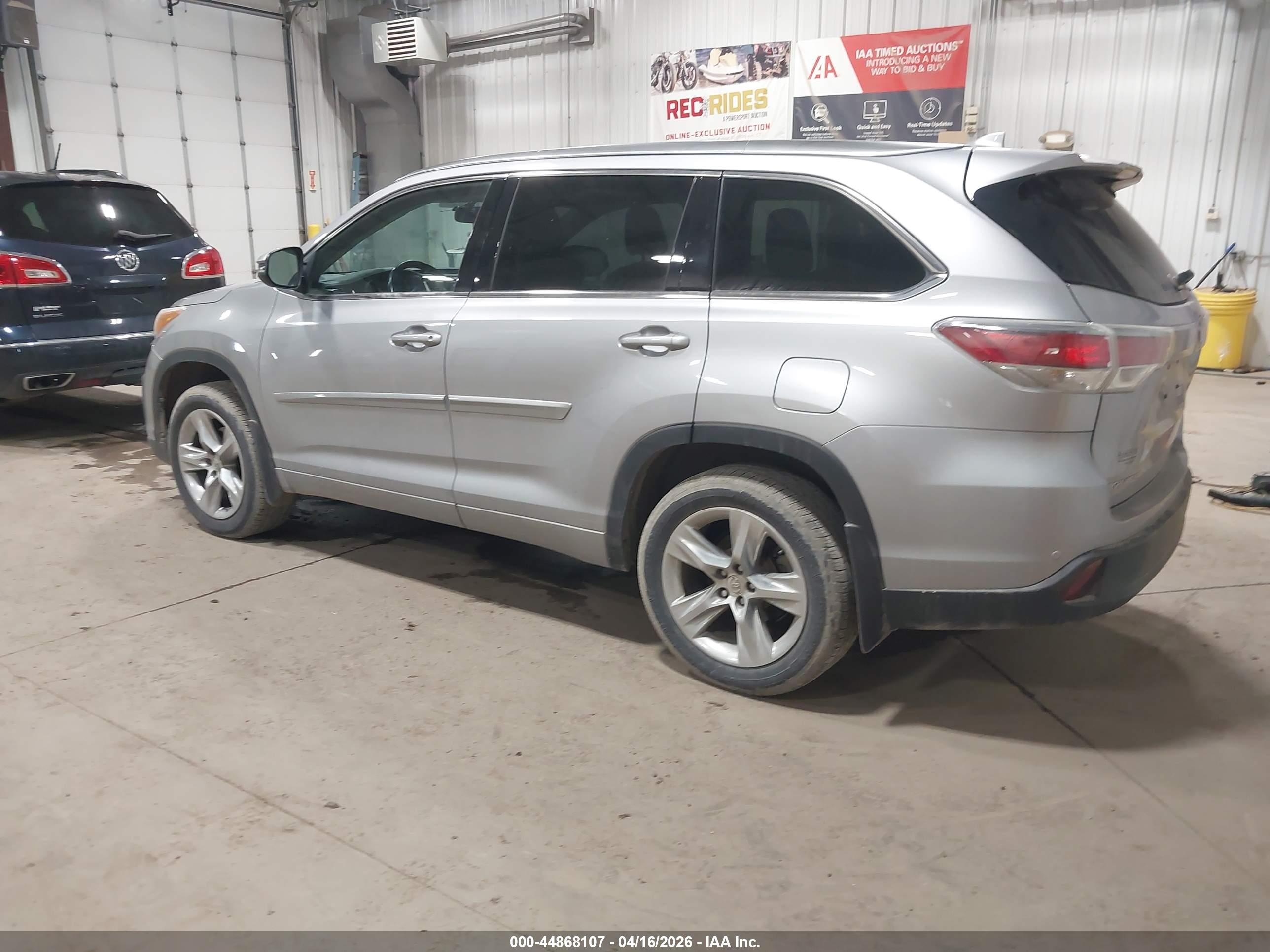 TOYOTA HIGHLANDER image 3