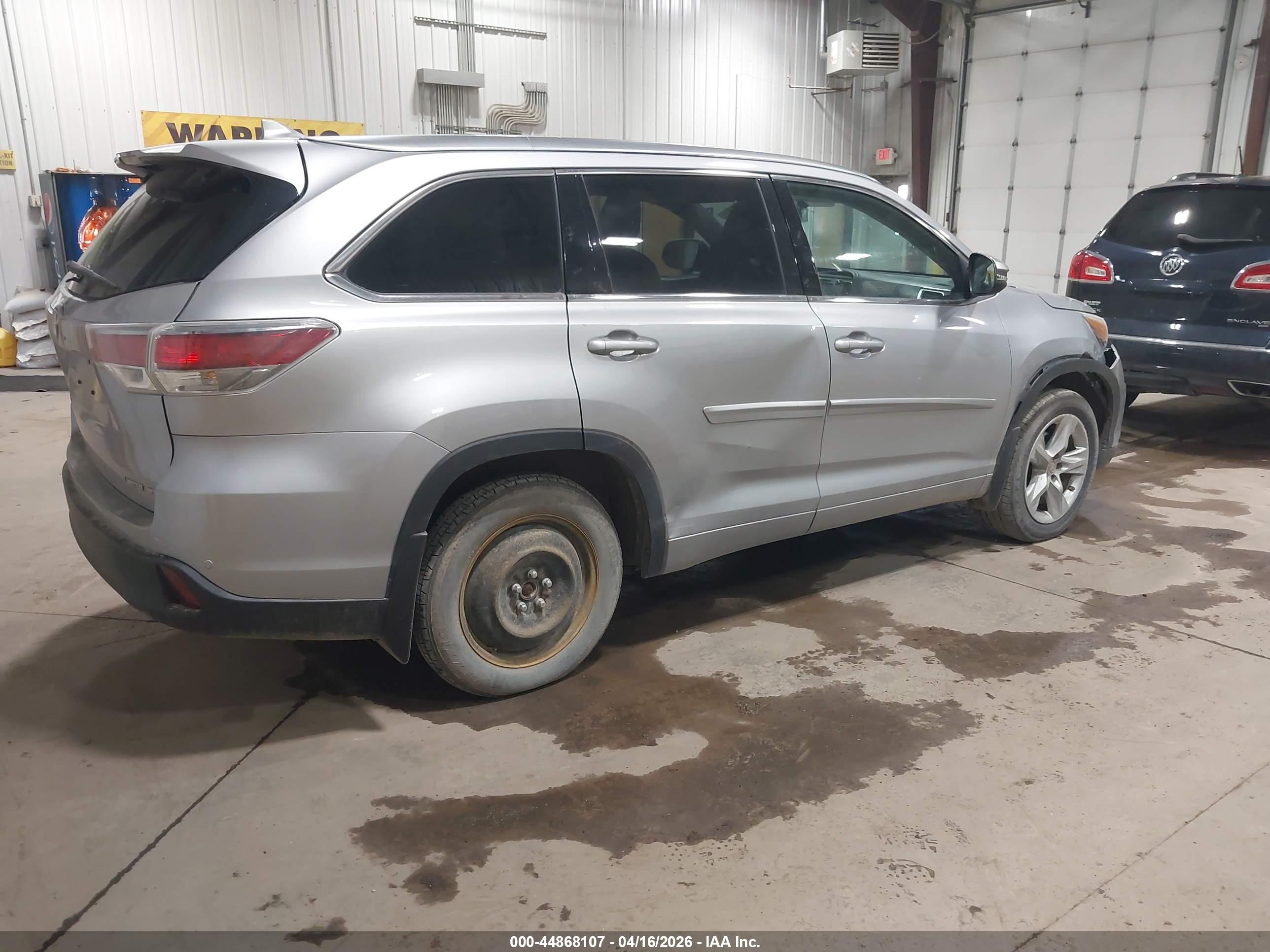 TOYOTA HIGHLANDER image 4