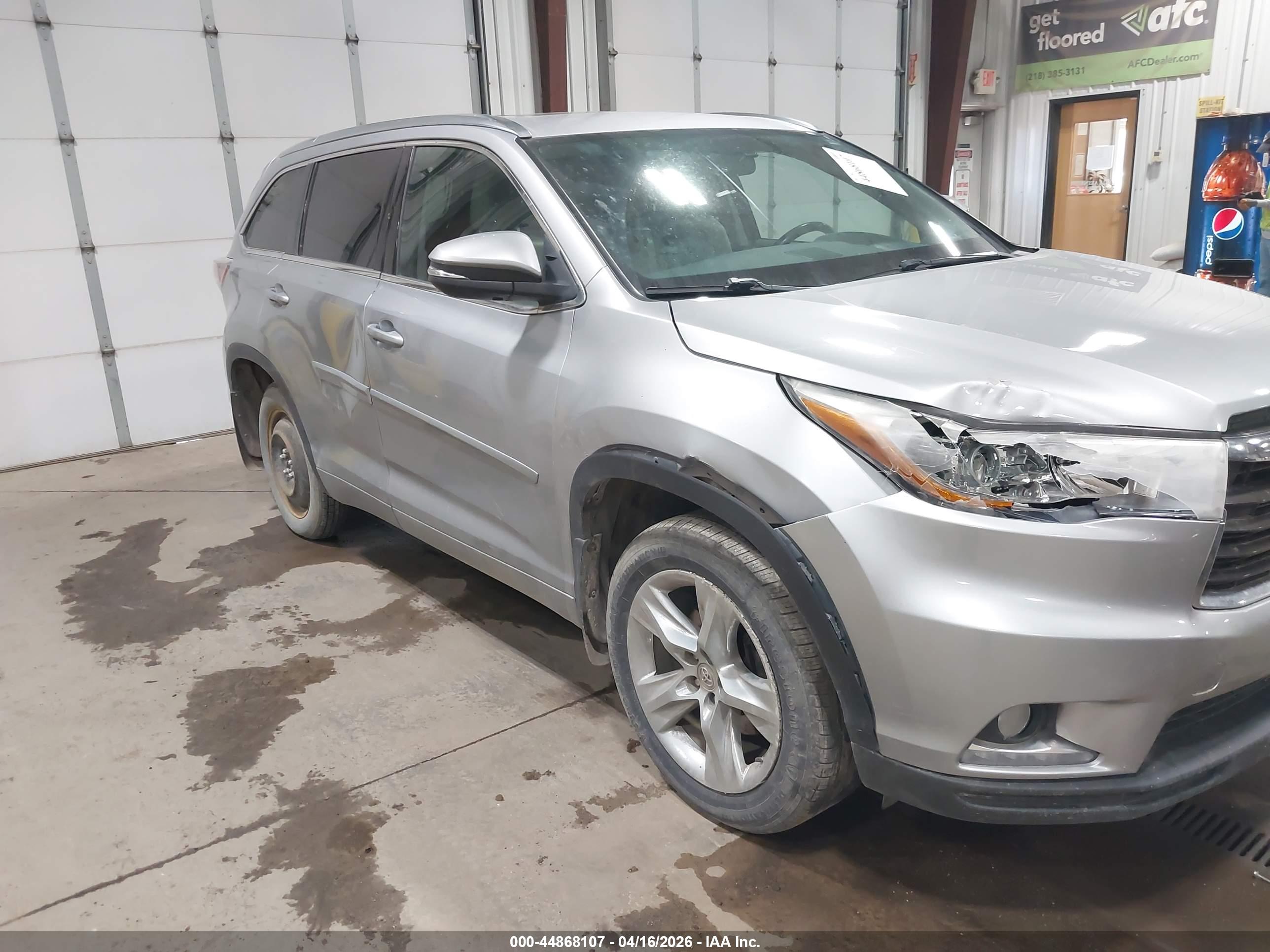 TOYOTA HIGHLANDER image 6