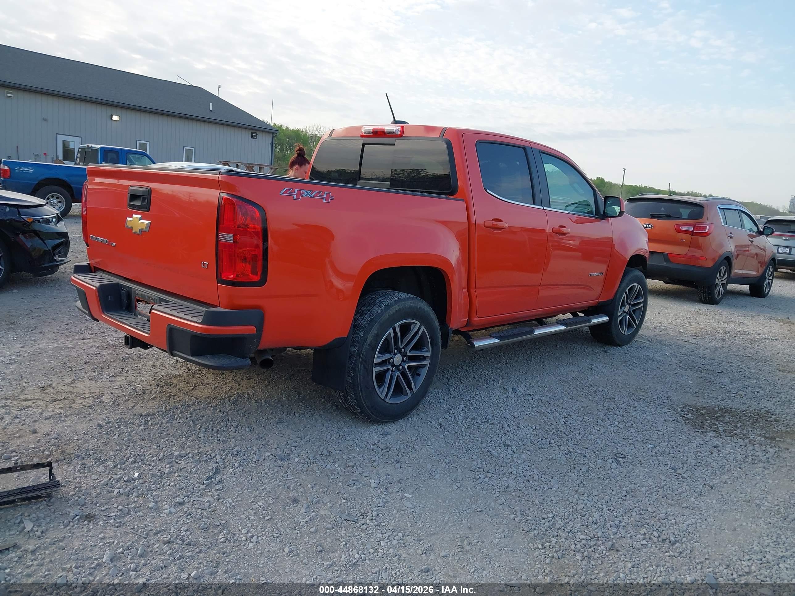 CHEVROLET COLORADO image 4