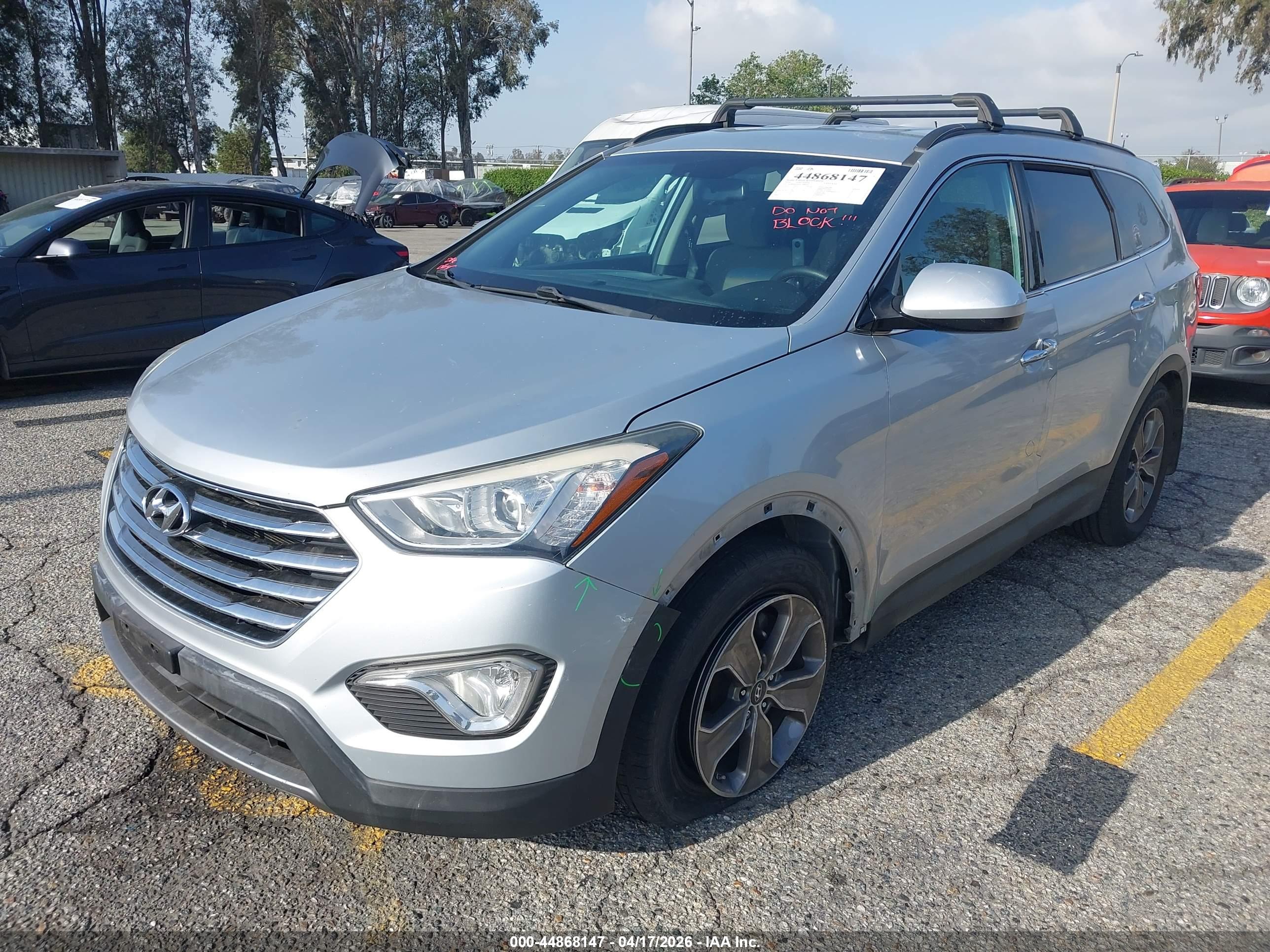 HYUNDAI SANTA image 2
