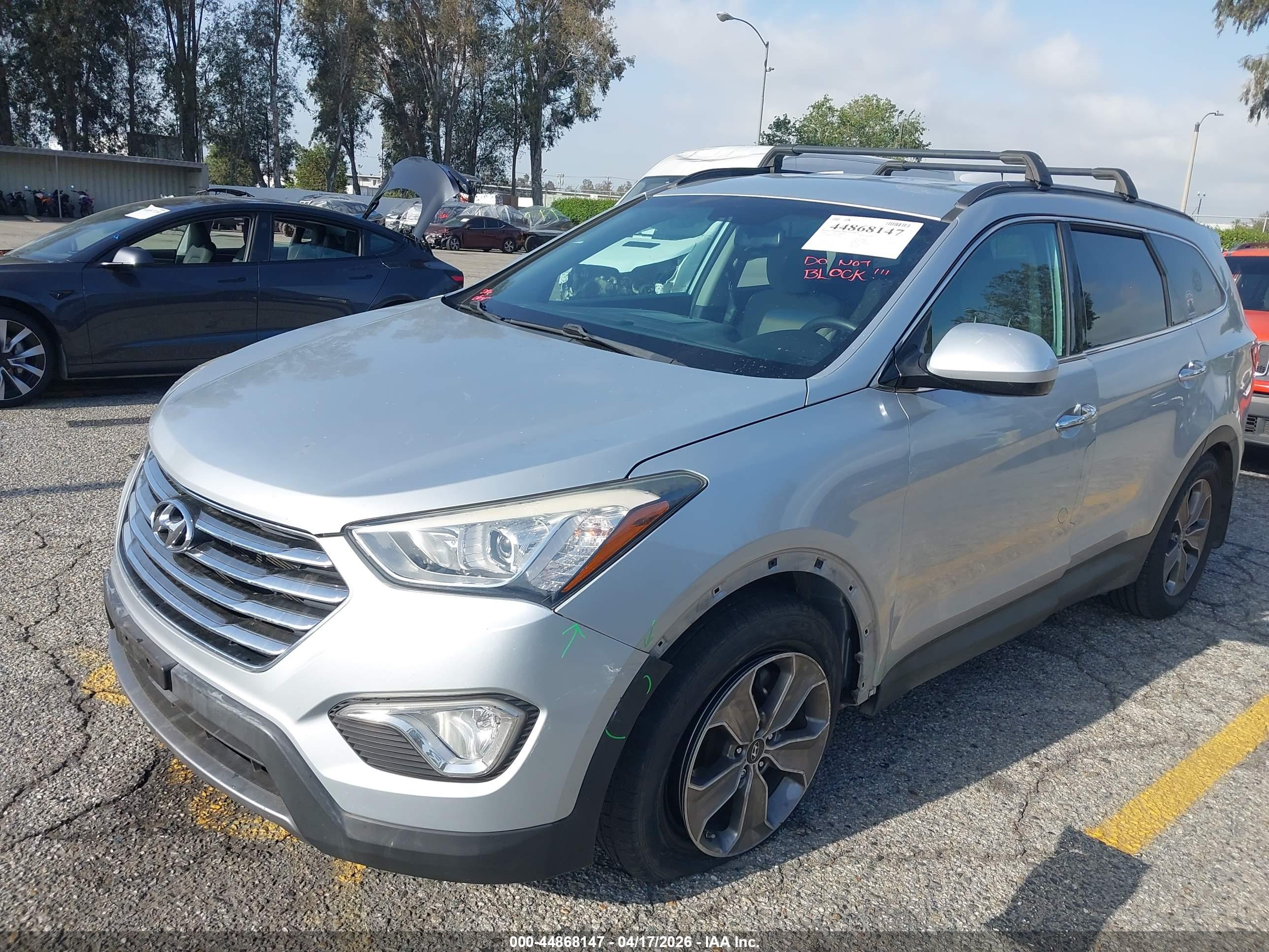 HYUNDAI SANTA image 6