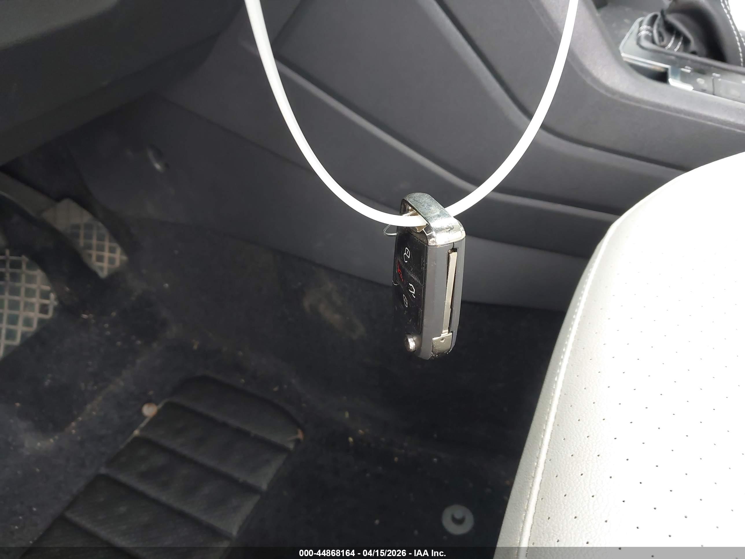 VOLKSWAGEN TIGUAN image 11