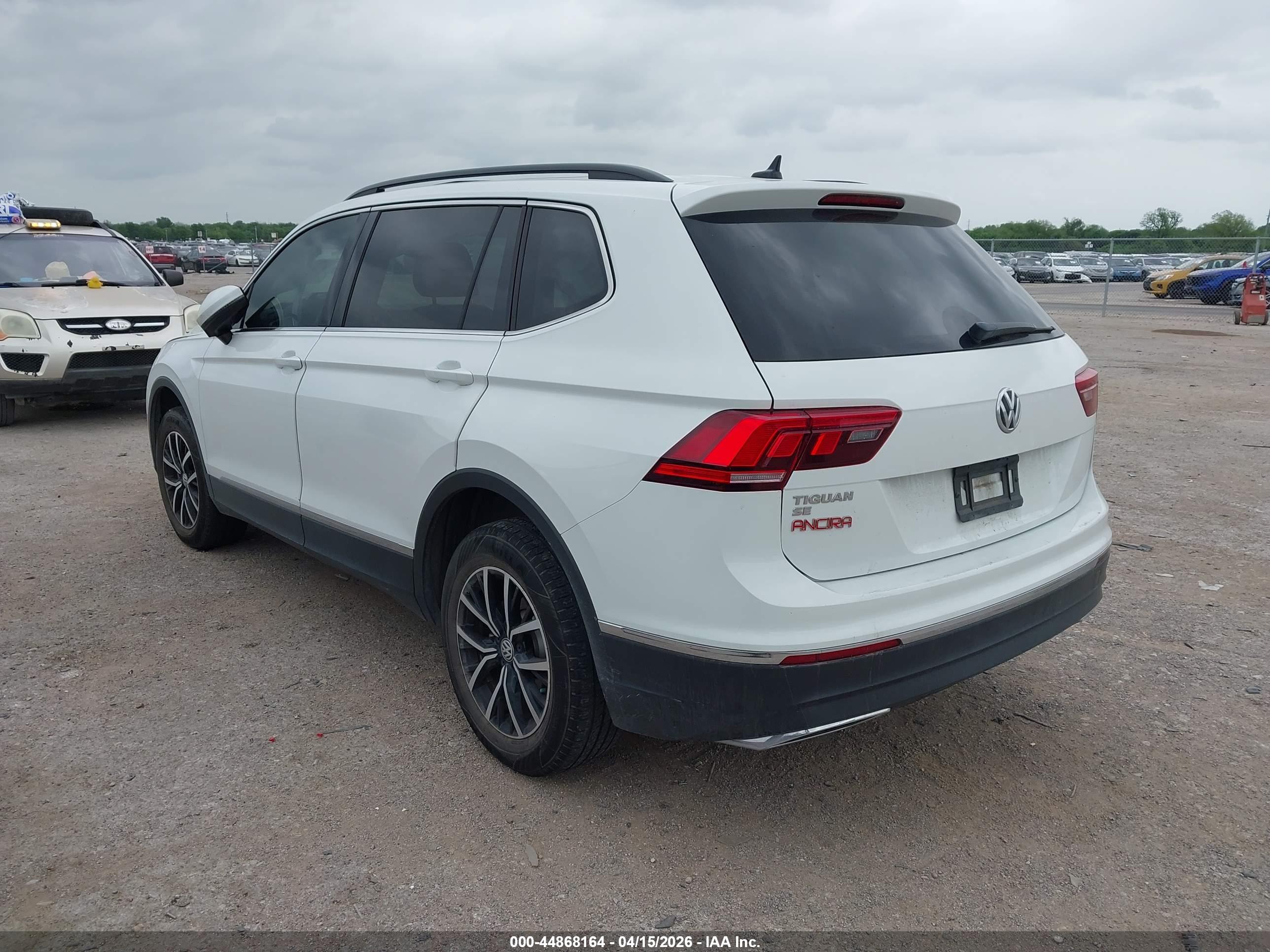 VOLKSWAGEN TIGUAN image 3