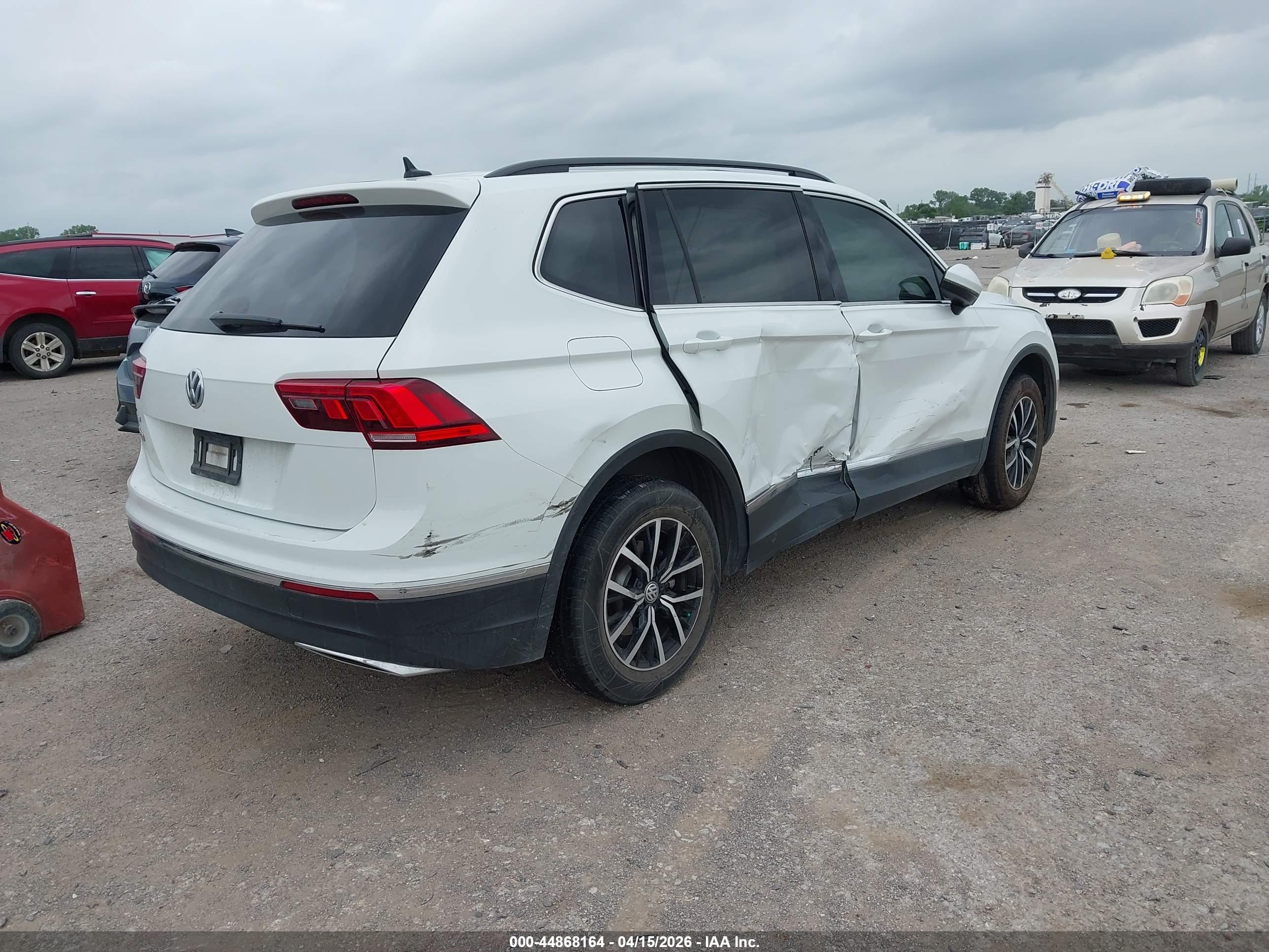 VOLKSWAGEN TIGUAN image 4