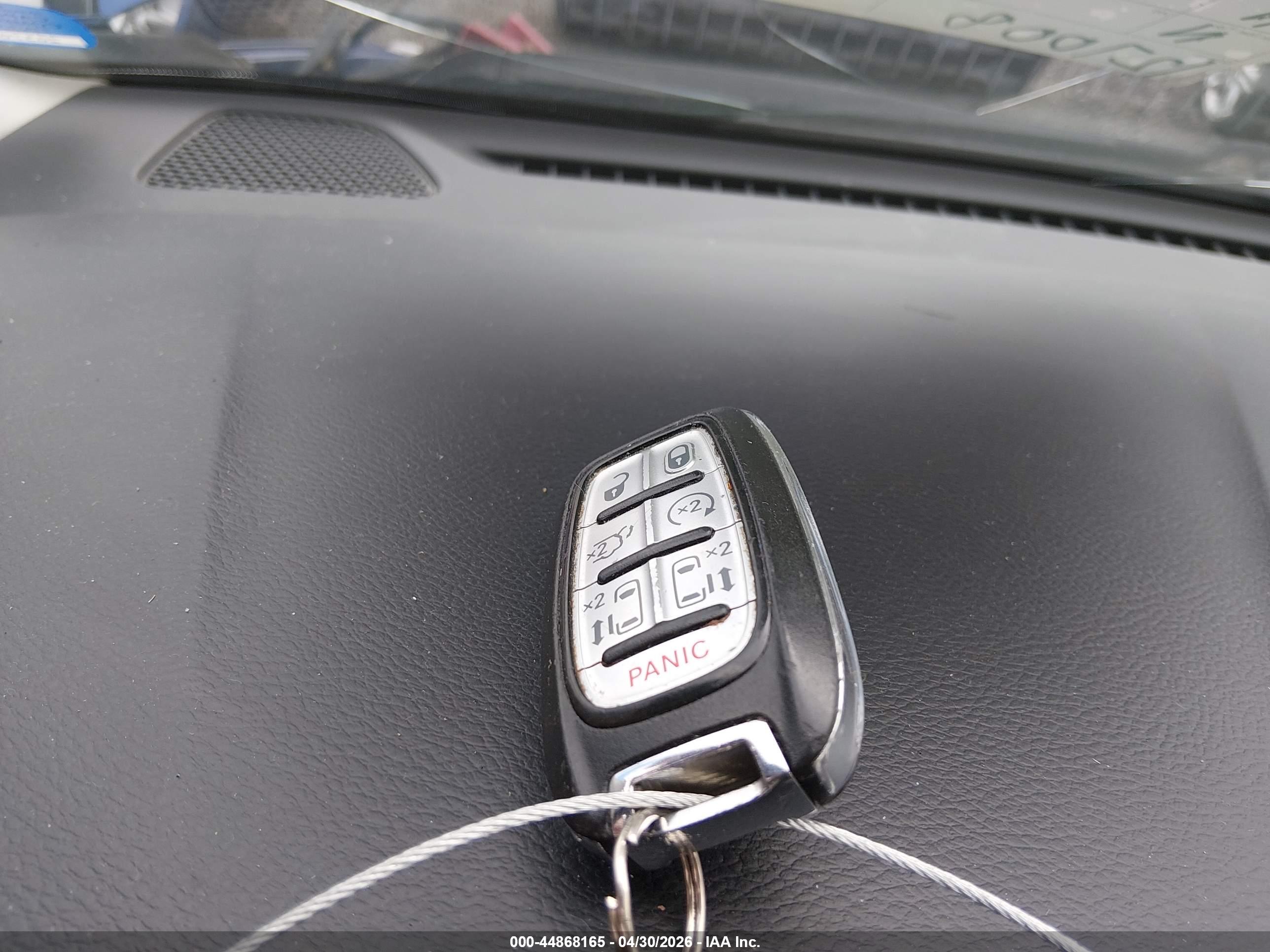CHRYSLER PACIFICA image 11