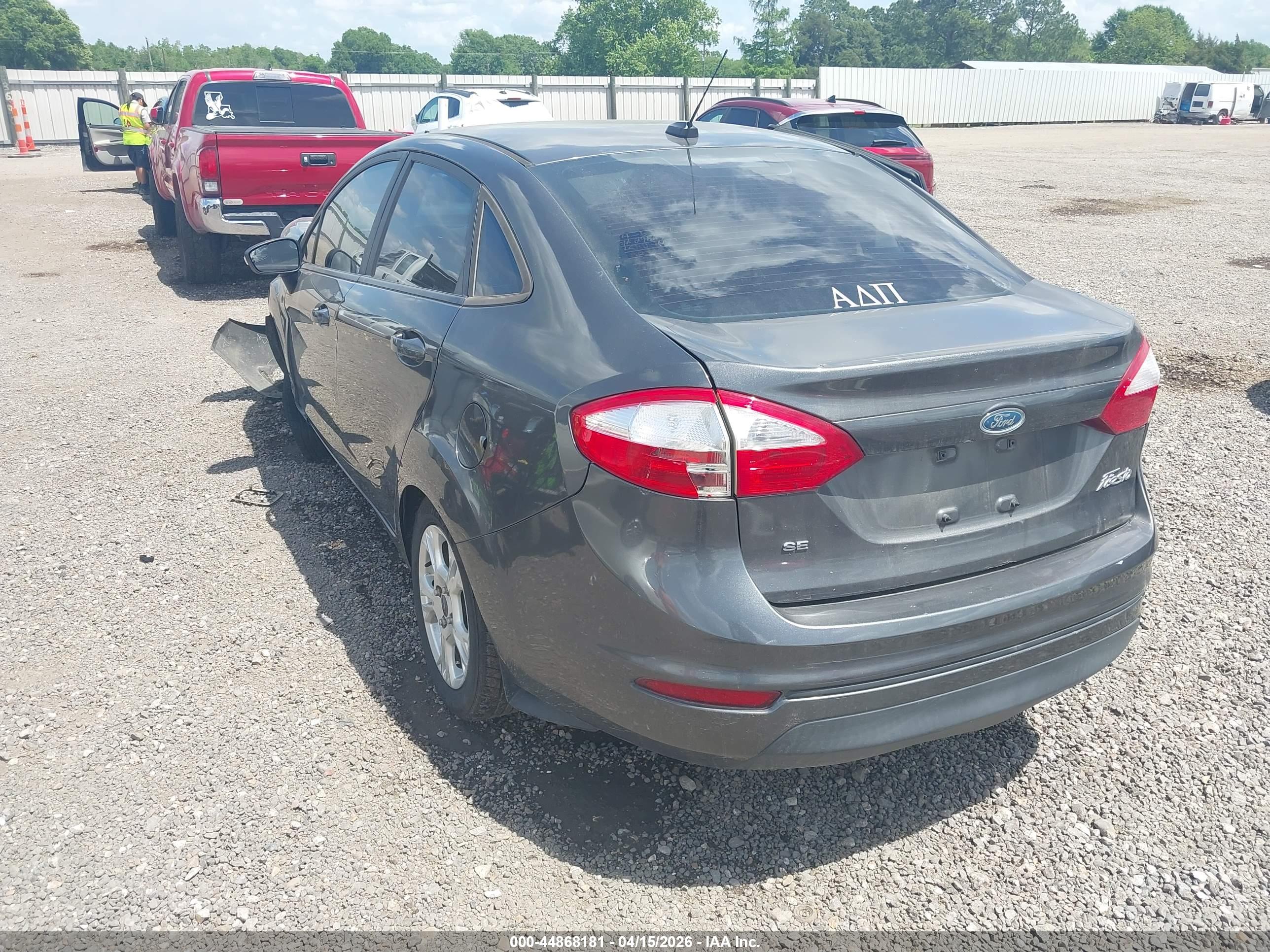 FORD FIESTA image 3