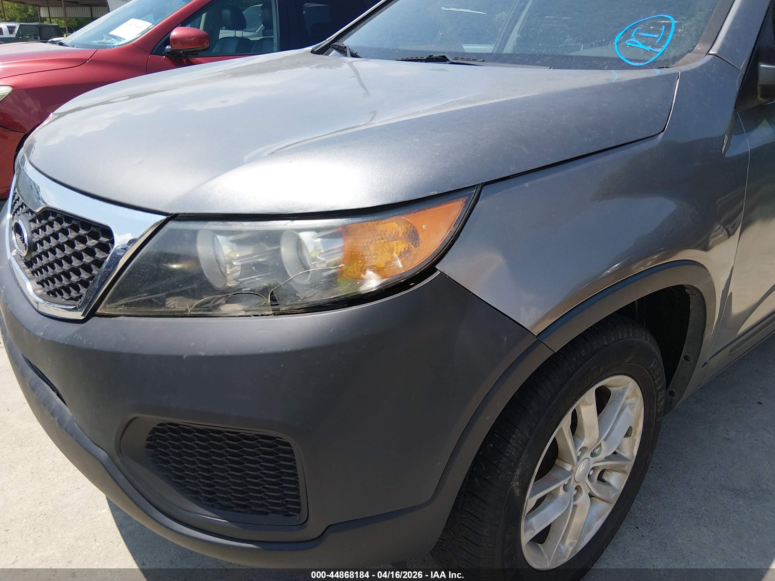 KIA SORENTO image 6