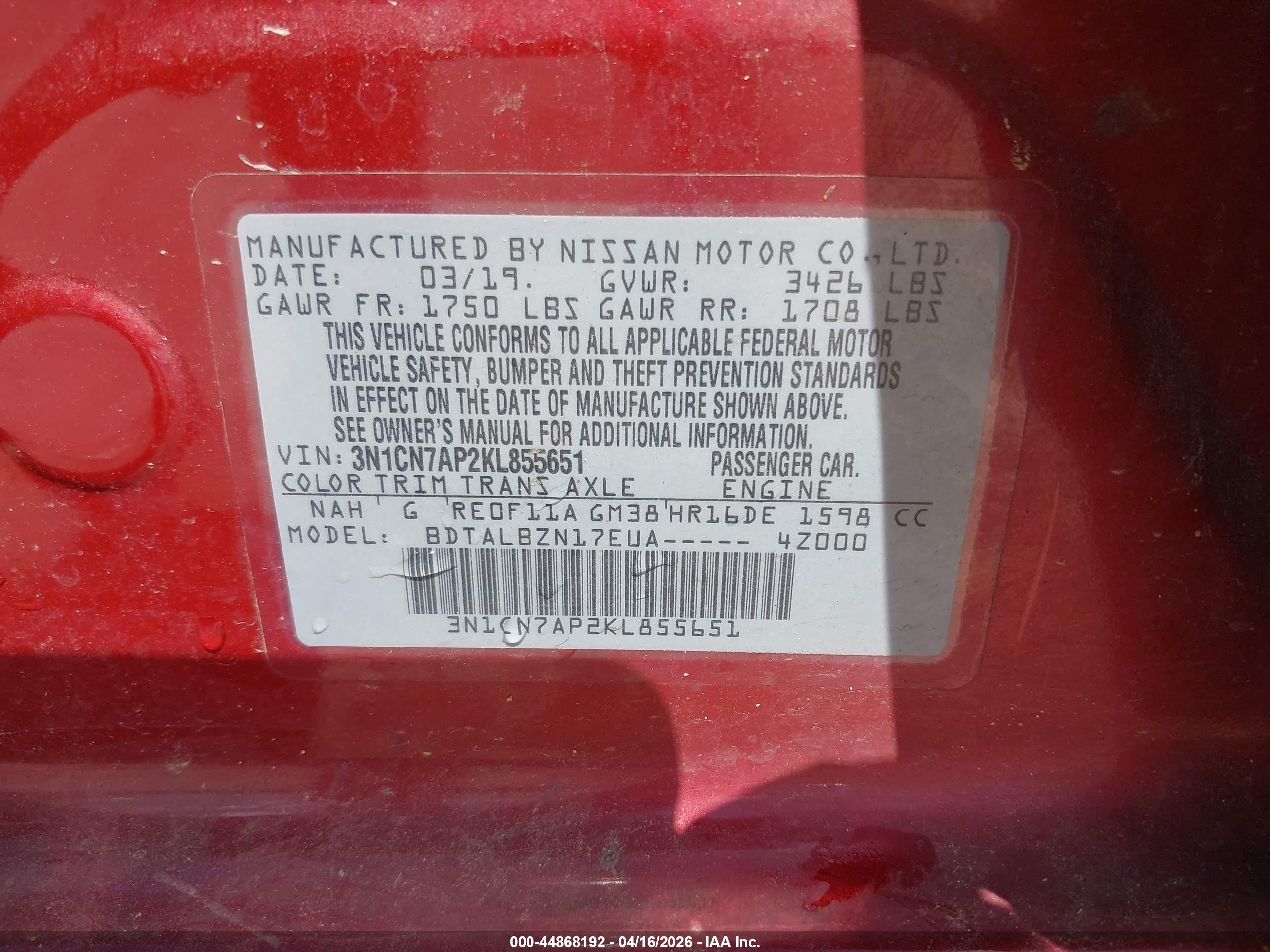NISSAN VERSA image 9
