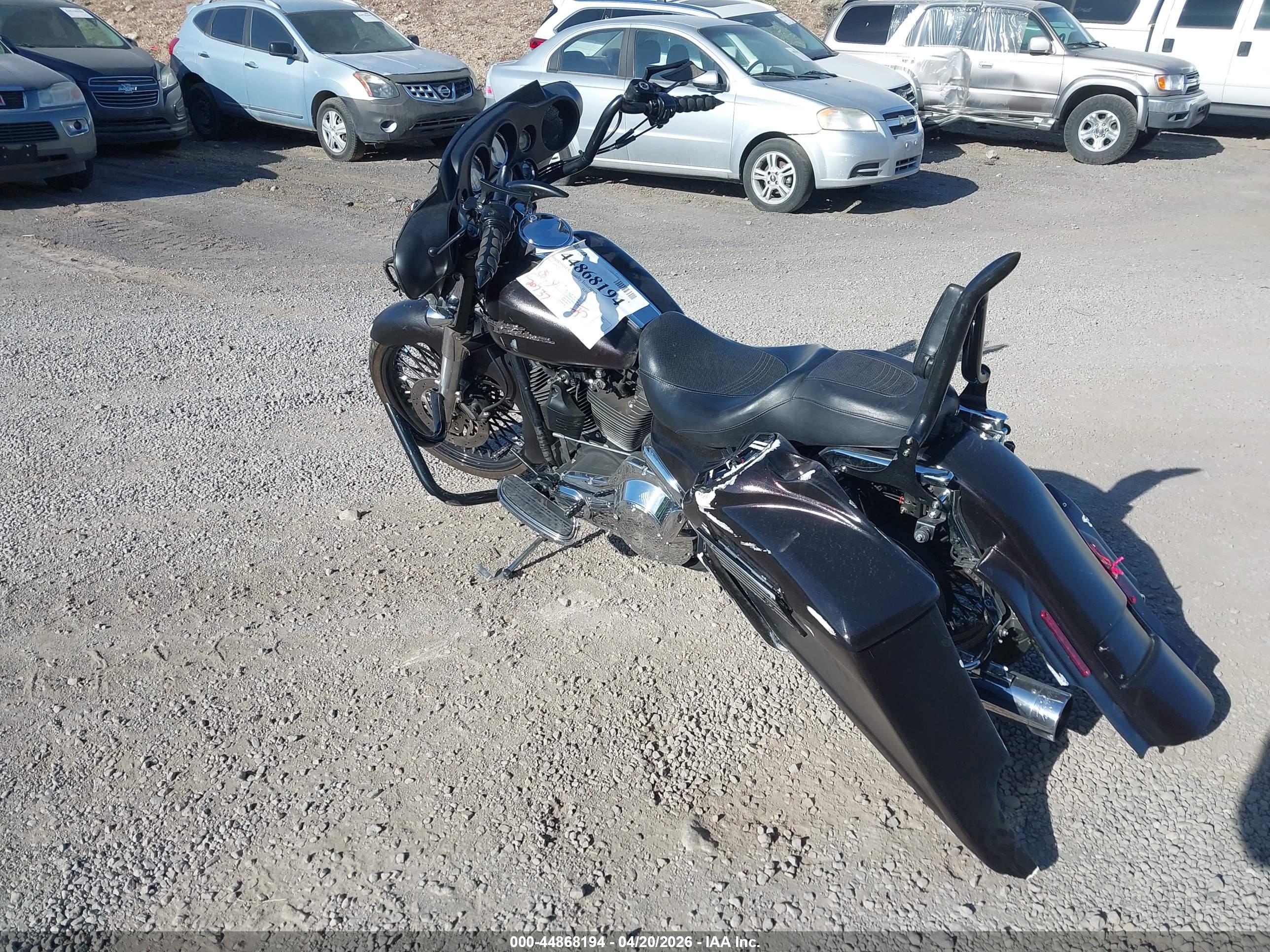 HARLEY-DAVIDSON FLHX image 3