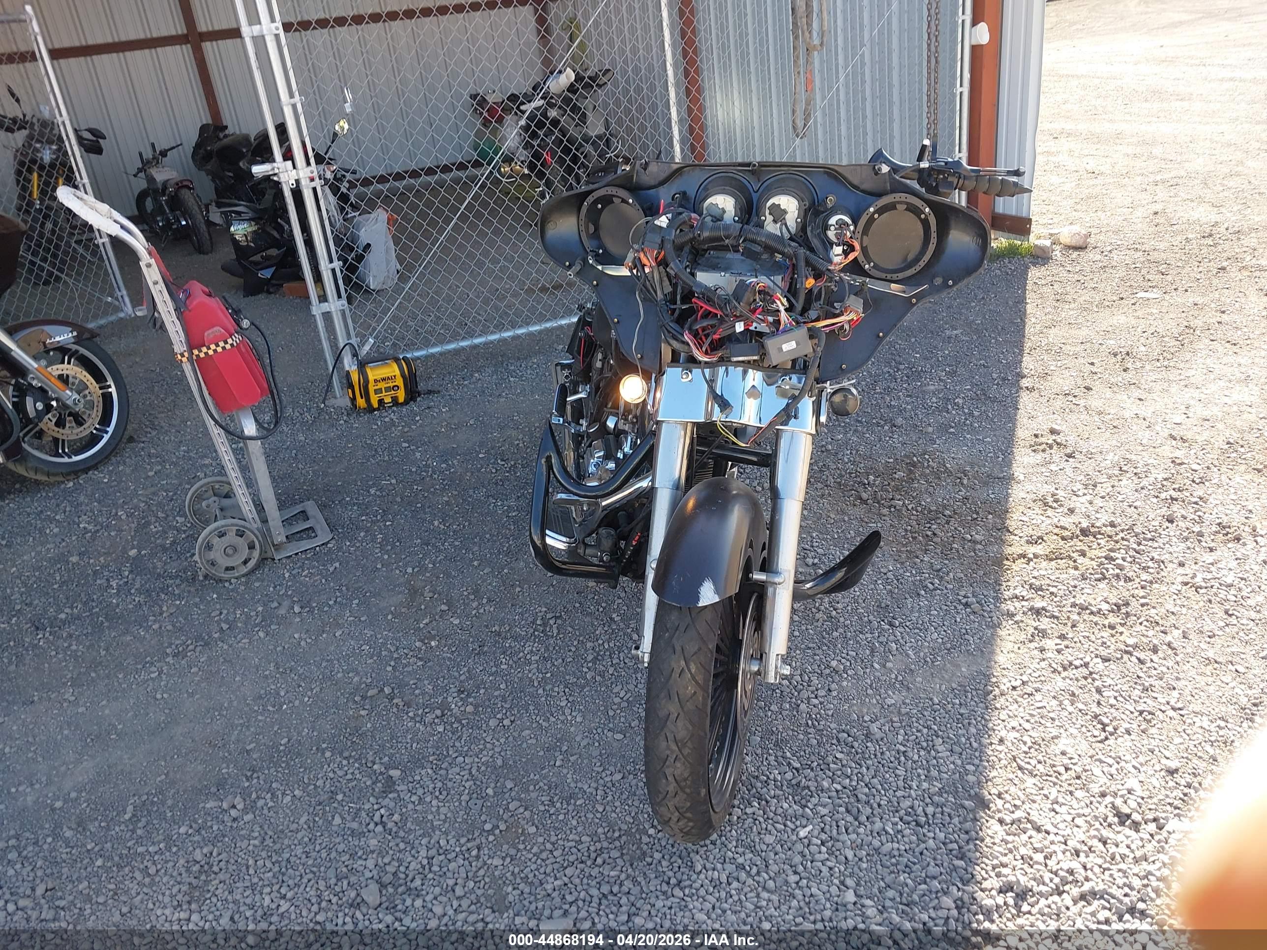HARLEY-DAVIDSON FLHX image 5