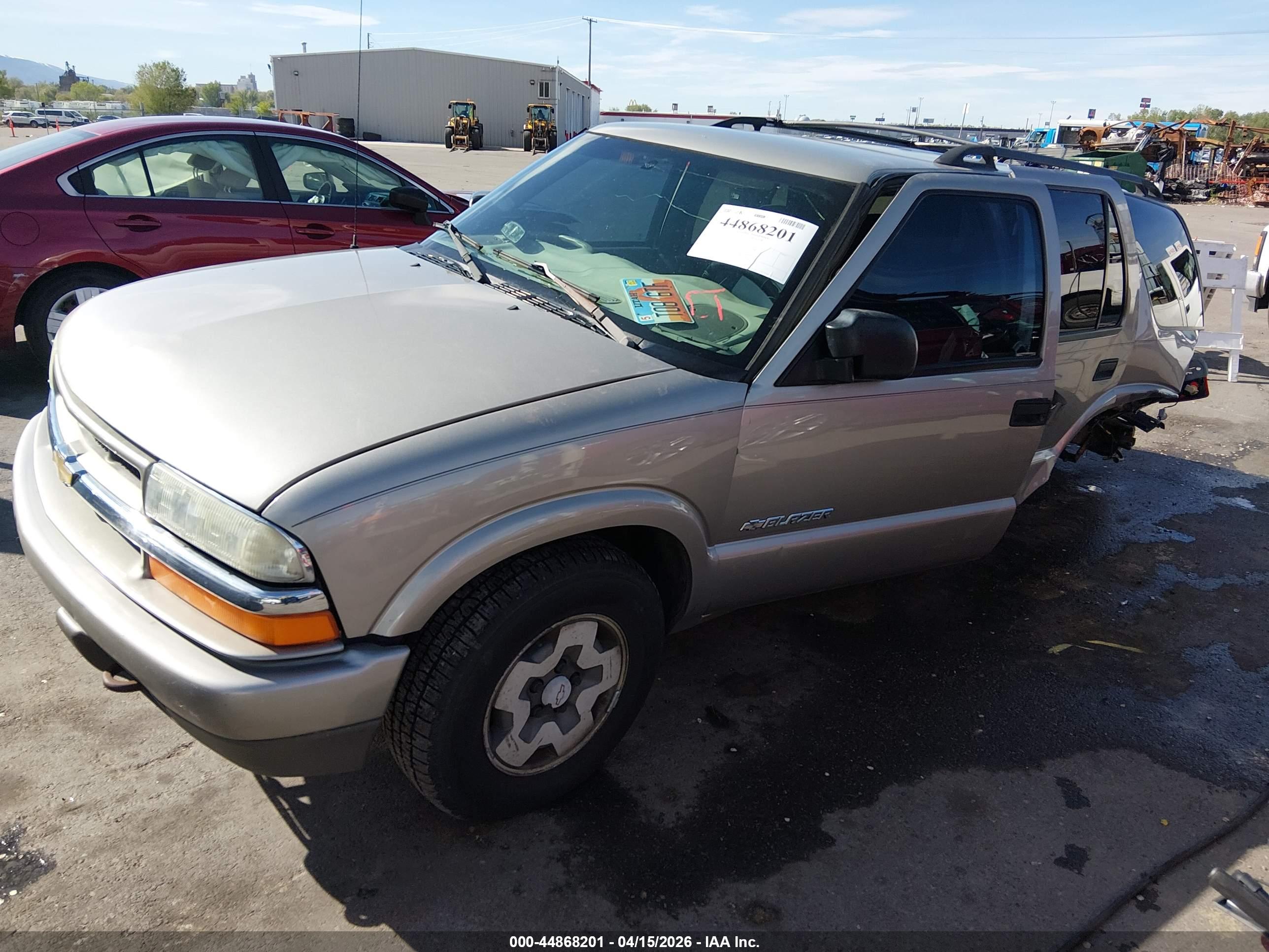 CHEVROLET BLAZER image 2