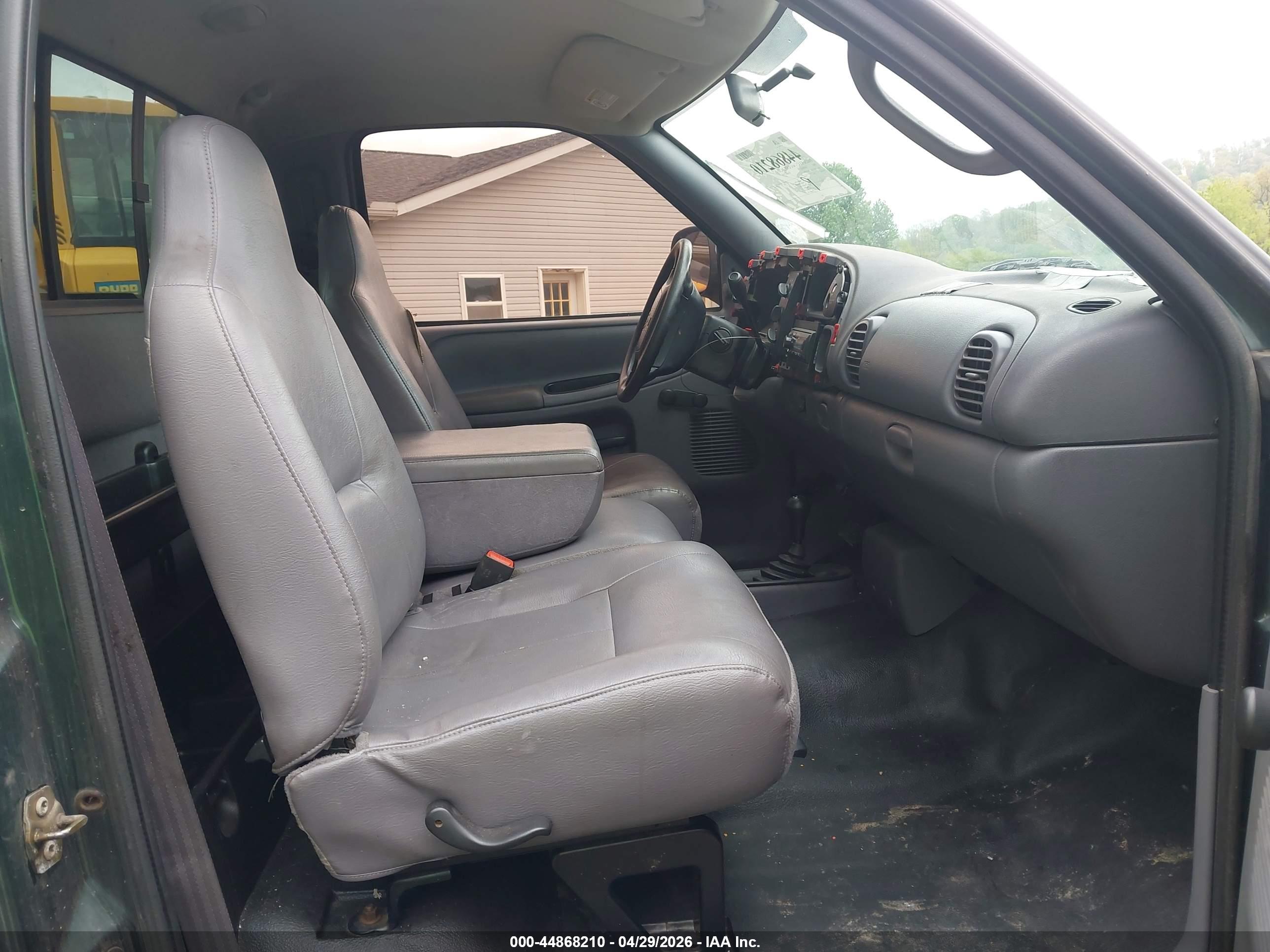 DODGE RAM image 5