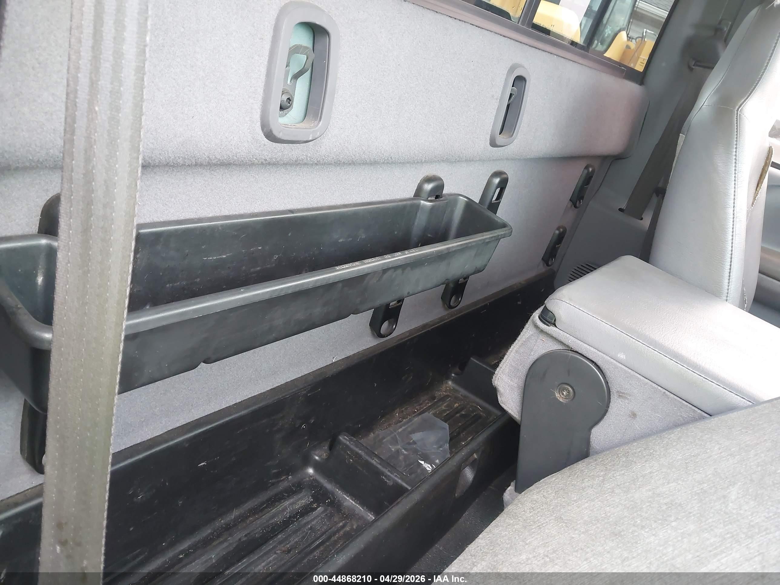 DODGE RAM image 8